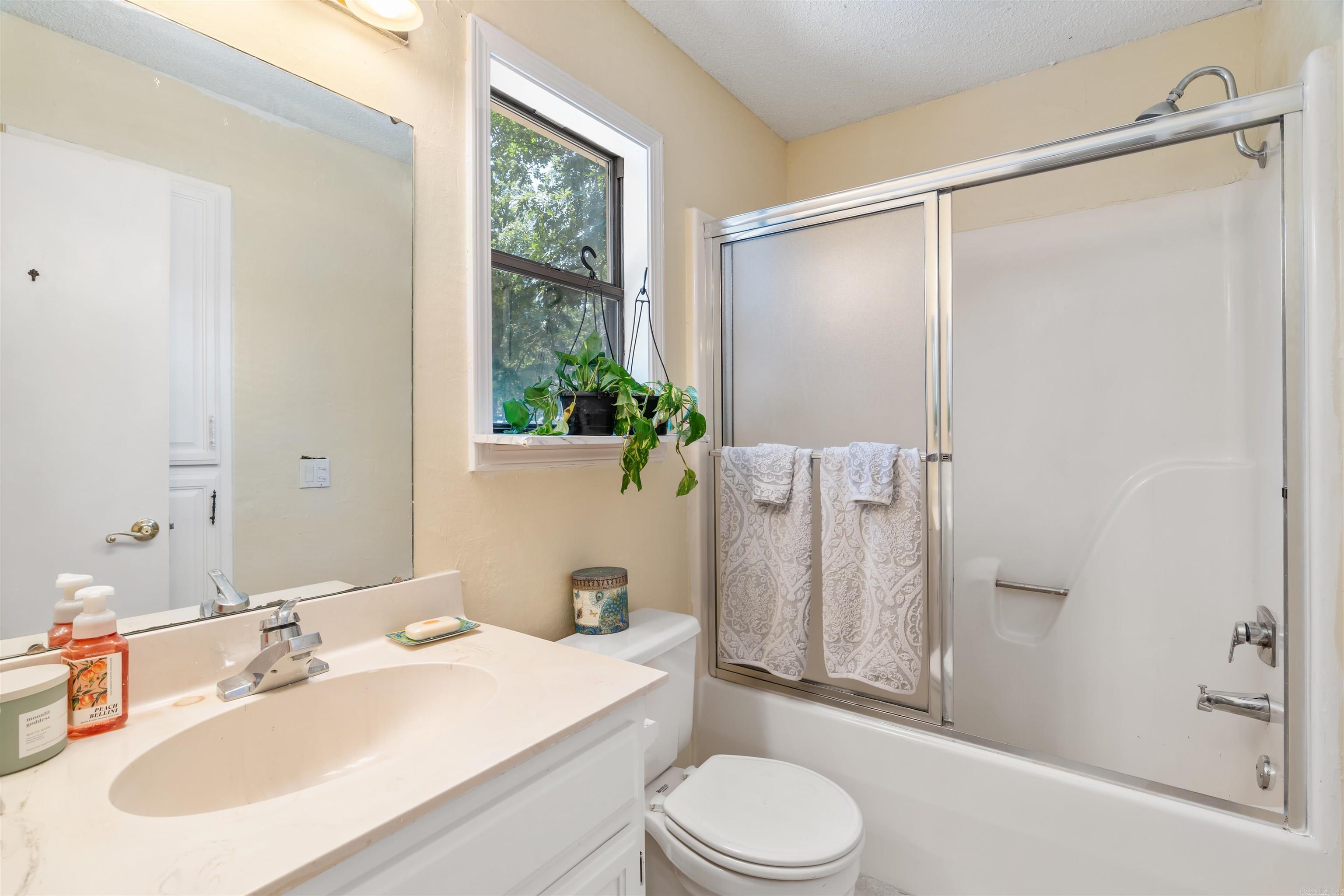 10 totana  Hot Springs Village, AR