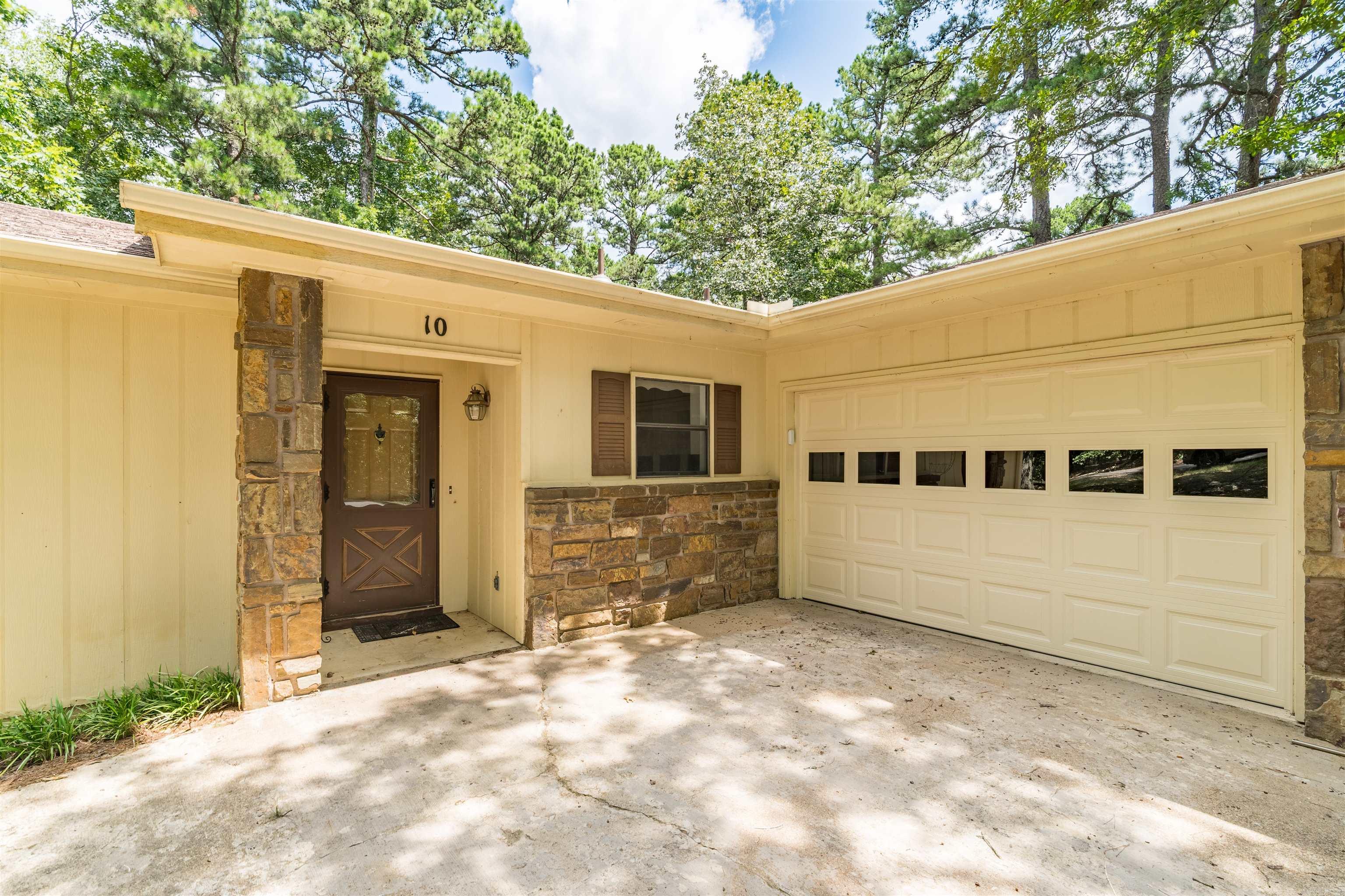 10 totana  Hot Springs Village, AR