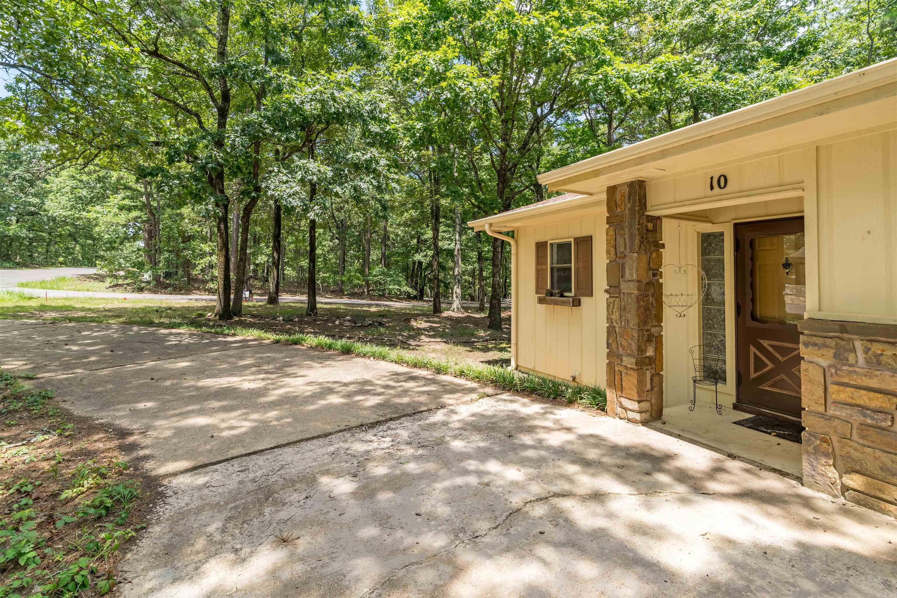 10 totana  Hot Springs Village, AR