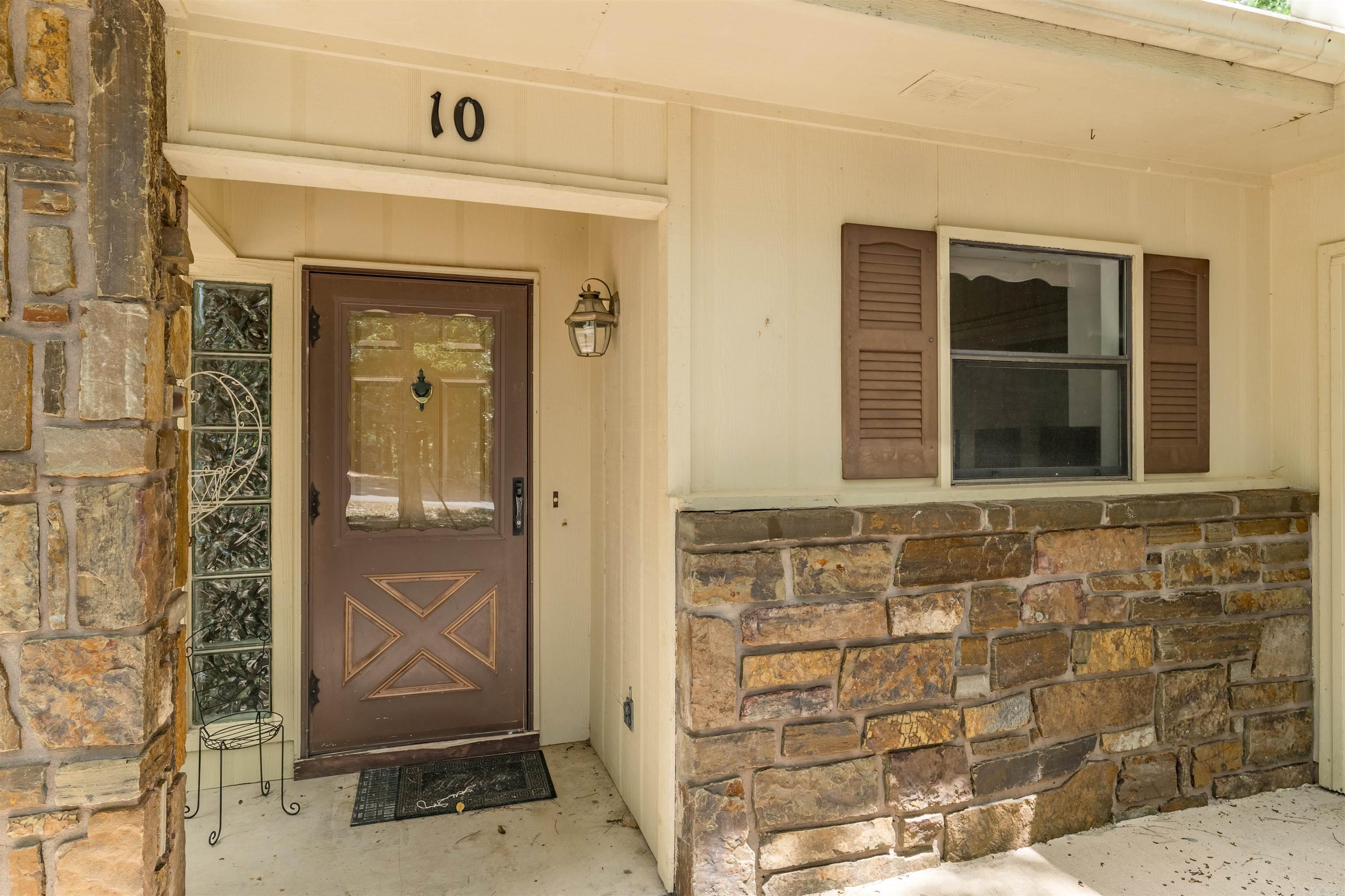 10 totana  Hot Springs Village, AR