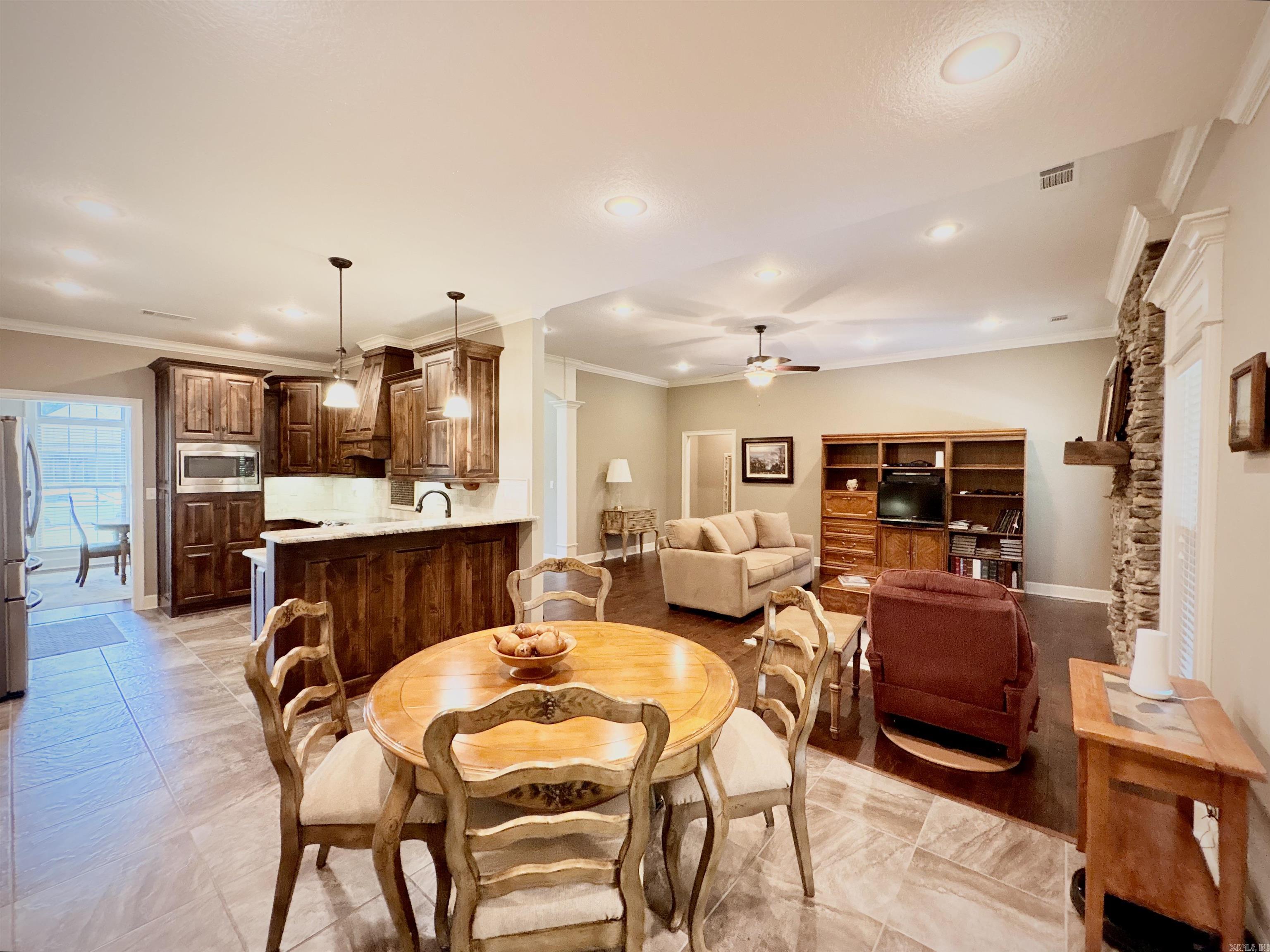 2307 Valley  Searcy, AR