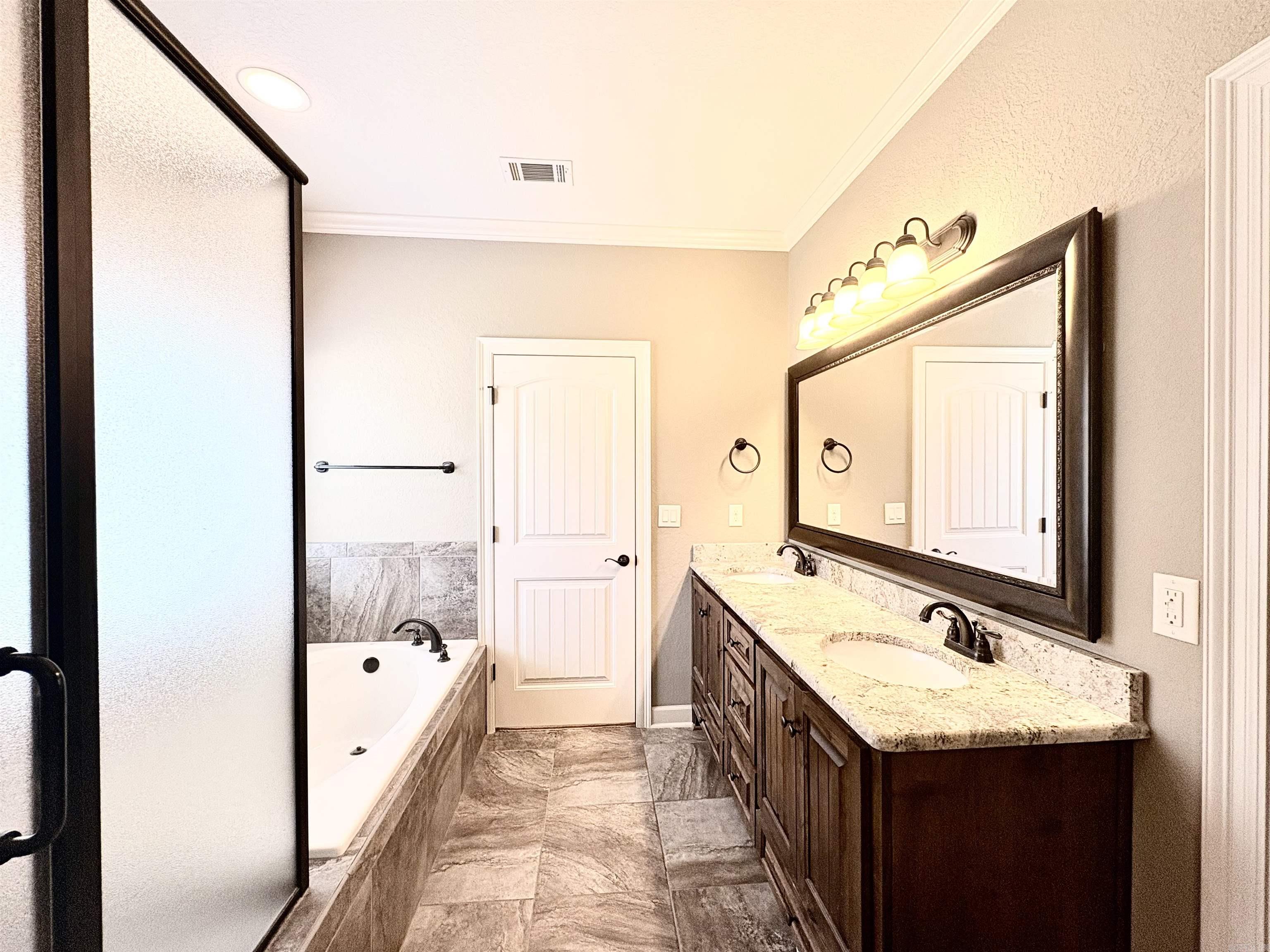 2307 Valley  Searcy, AR