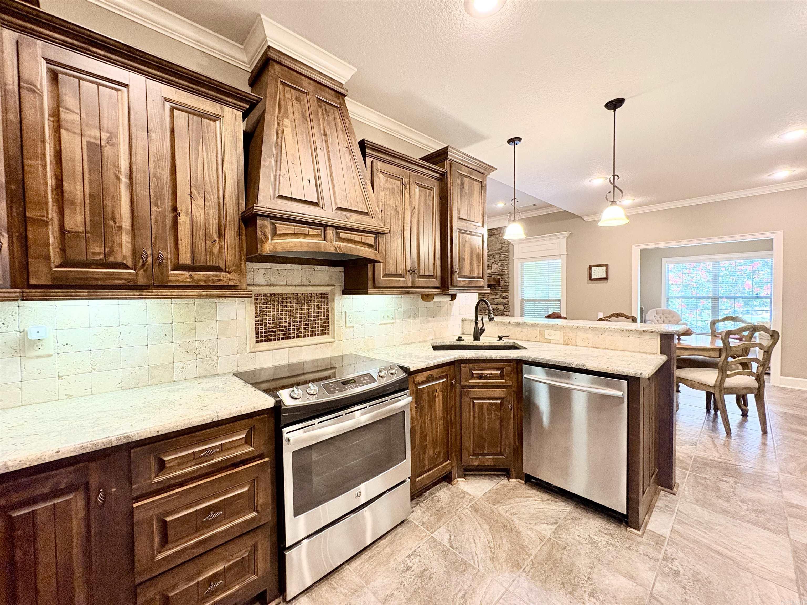 2307 Valley  Searcy, AR