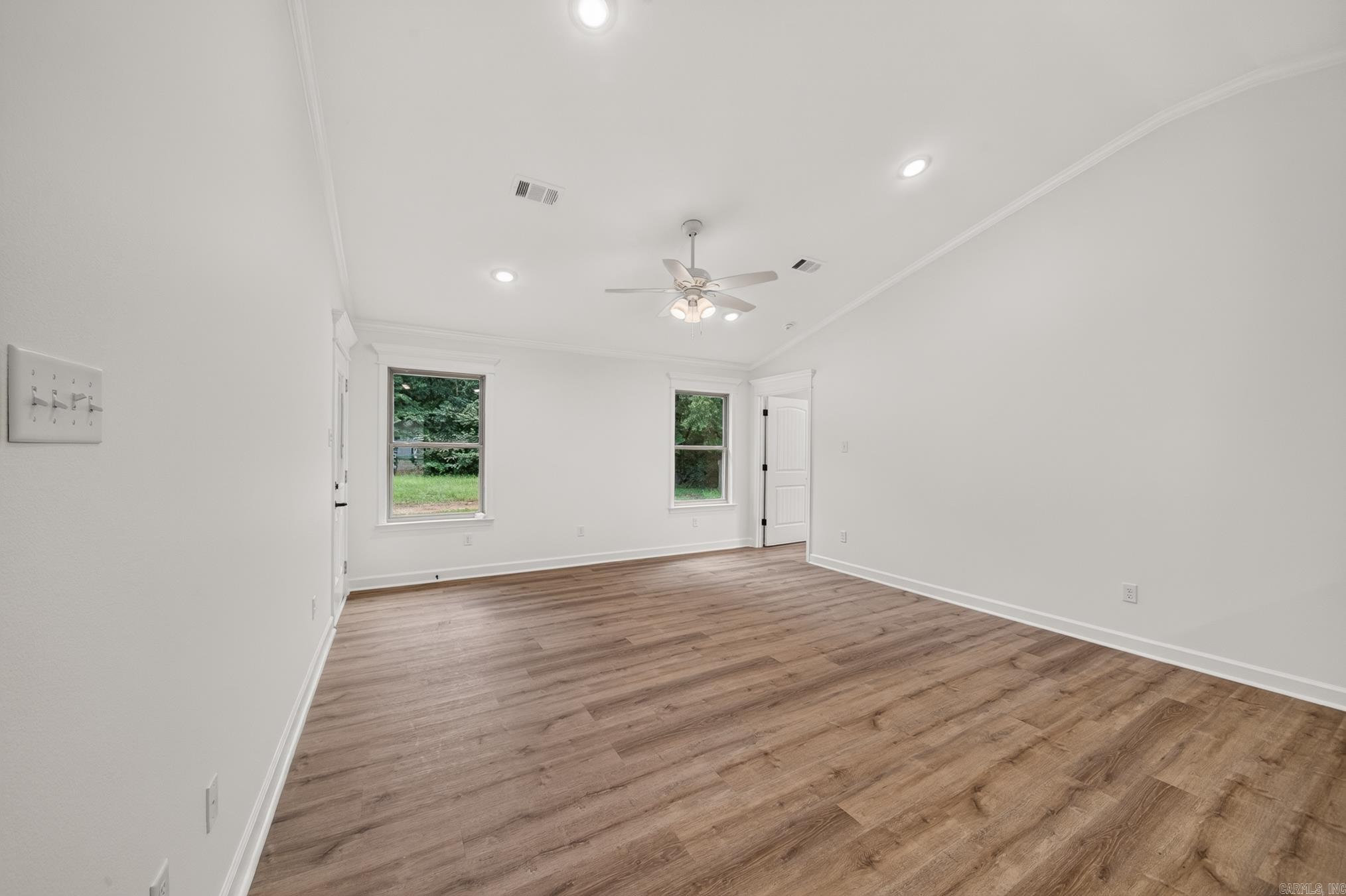 38 Shamsie  Ward, AR
