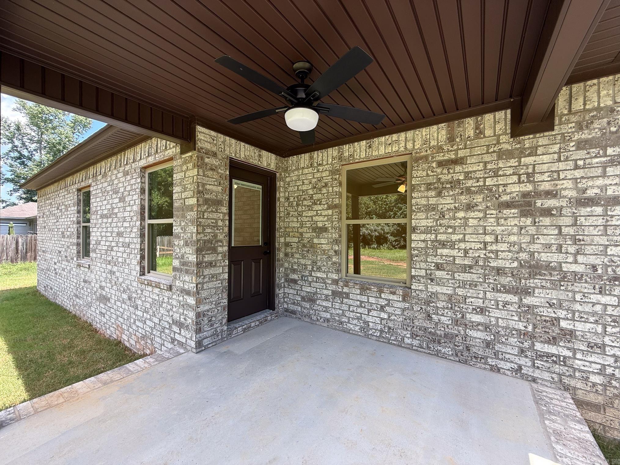 38 Shamsie  Ward, AR