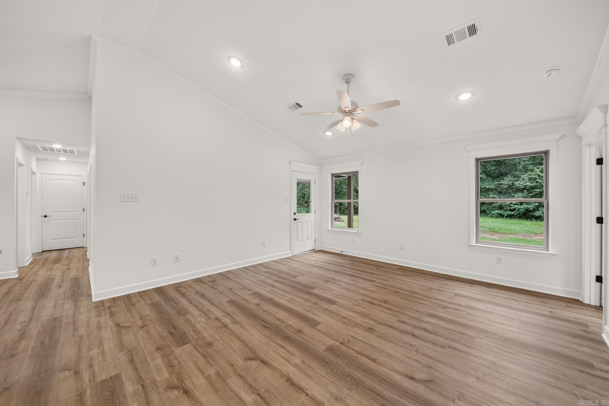 38 Shamsie  Ward, AR