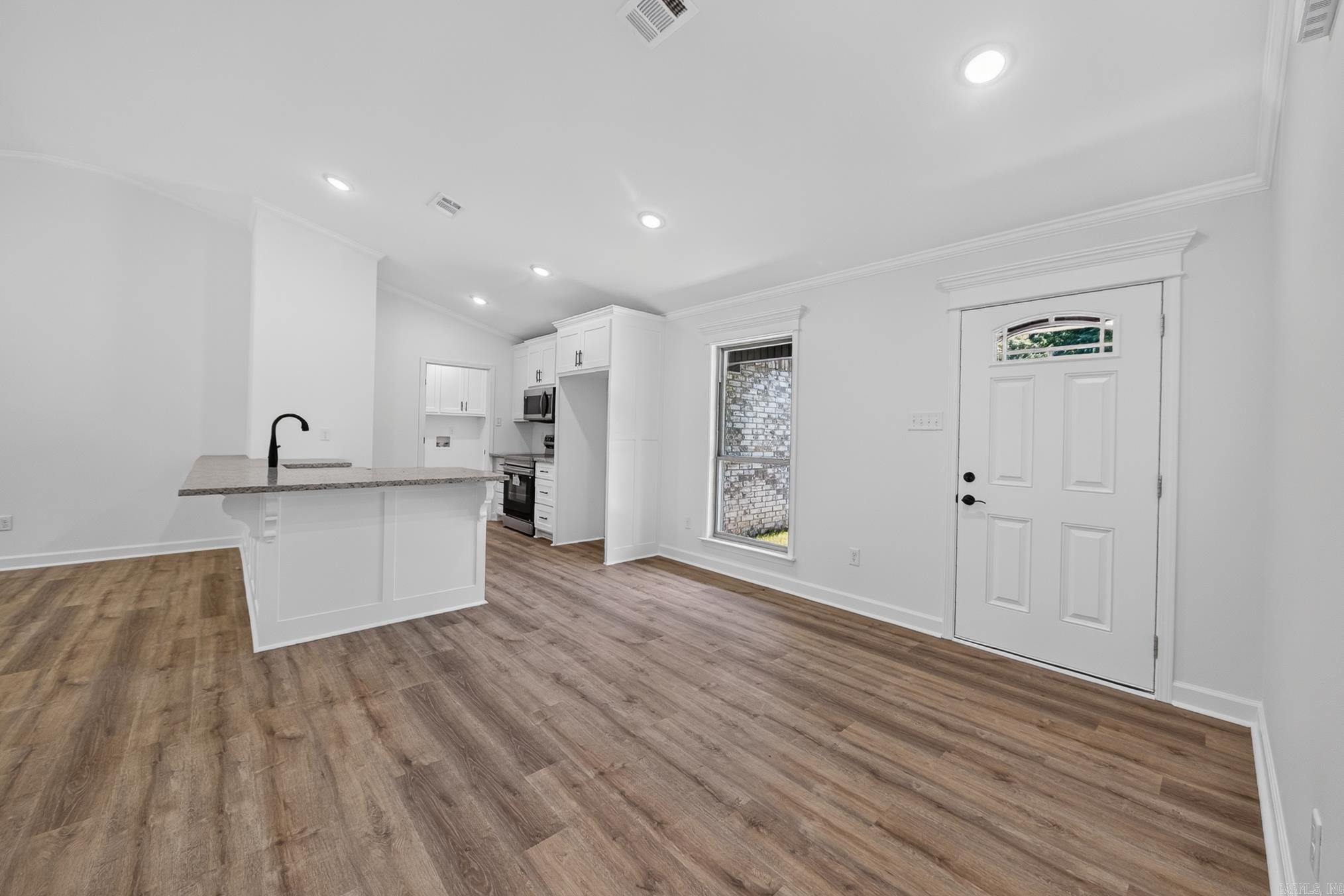 38 Shamsie  Ward, AR