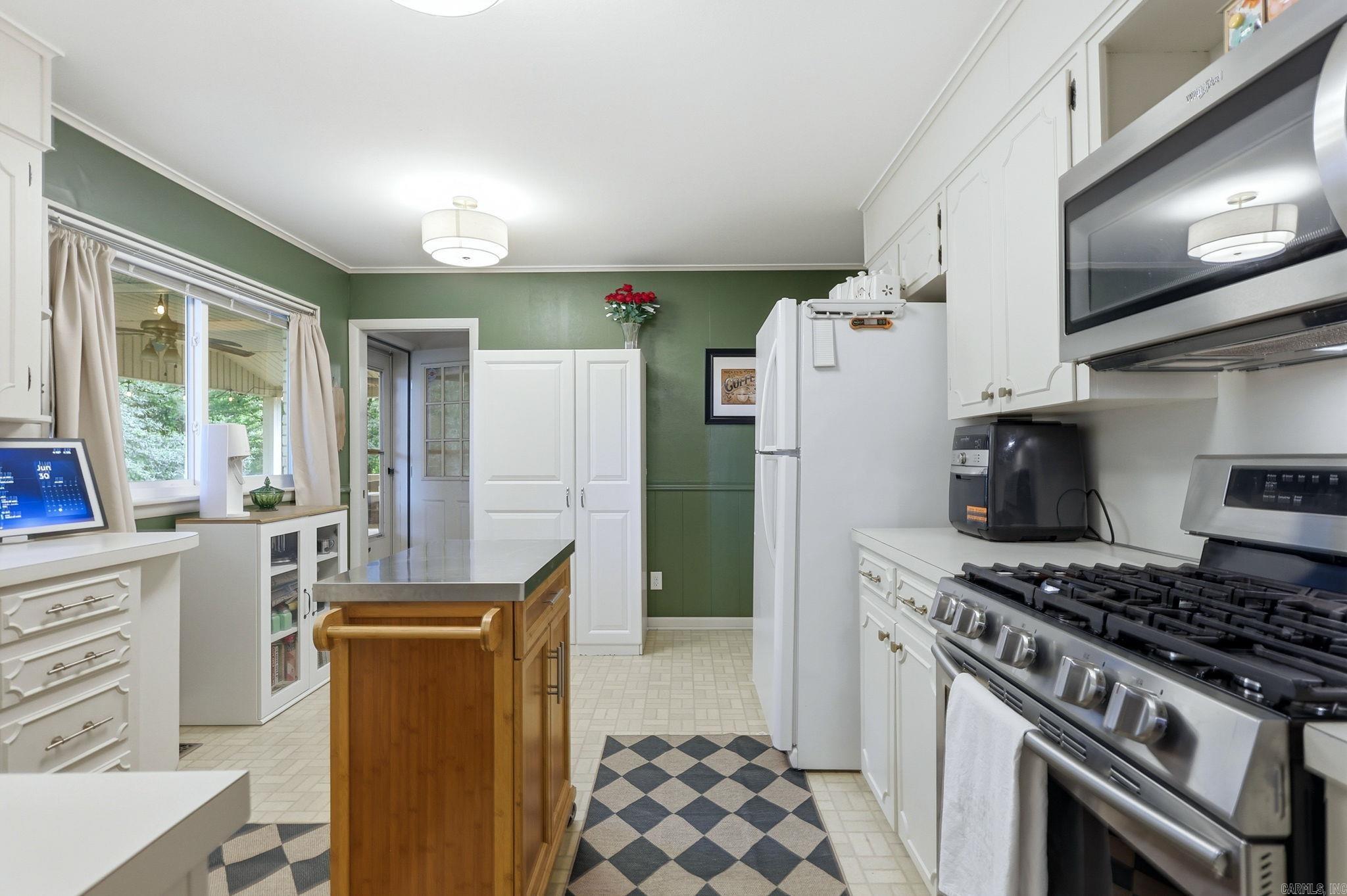 7015 Amherst  Little Rock, AR