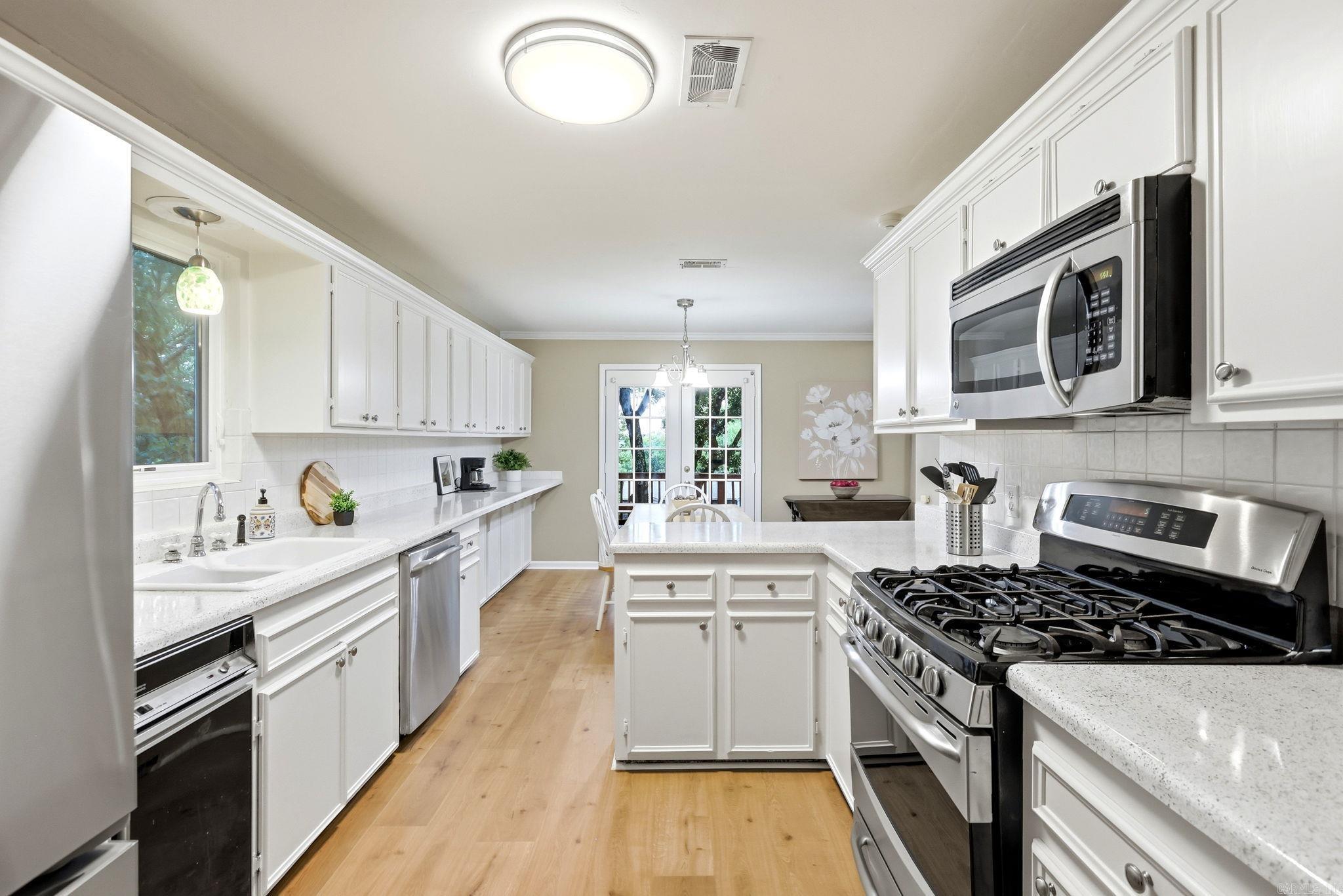 10725 Crestdale  Little Rock, AR