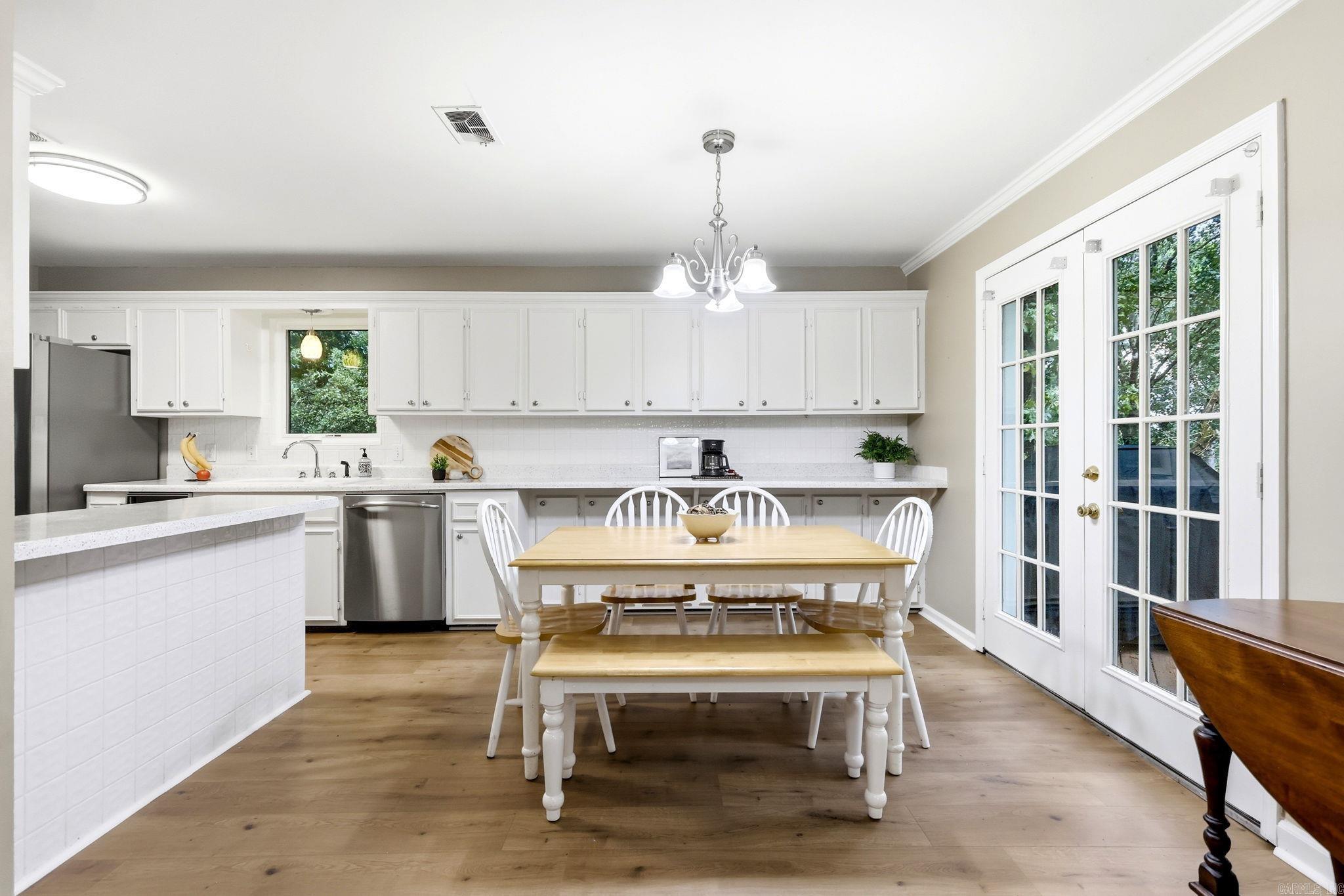 10725 Crestdale  Little Rock, AR