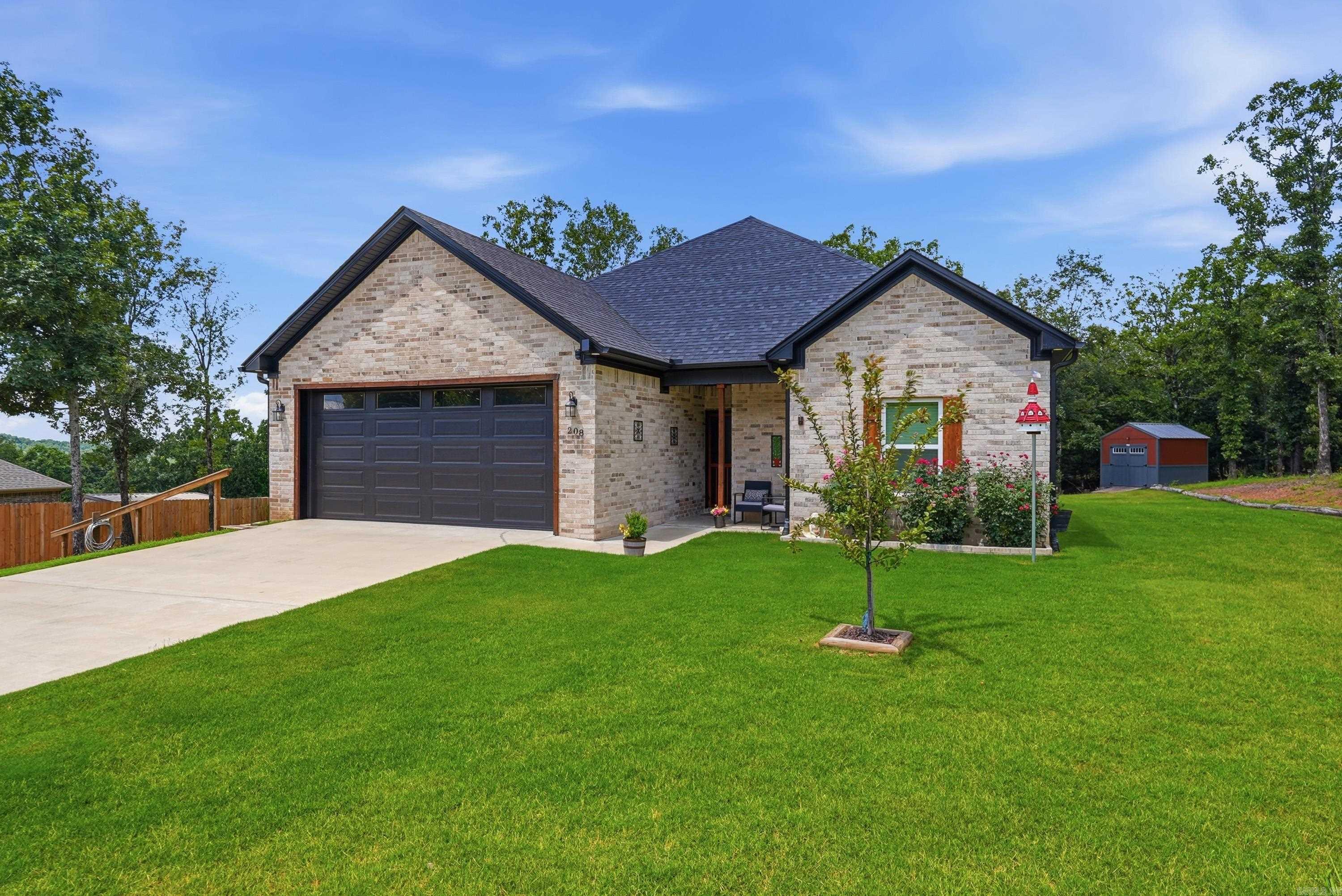 208 Blackjack  Greenbrier, AR