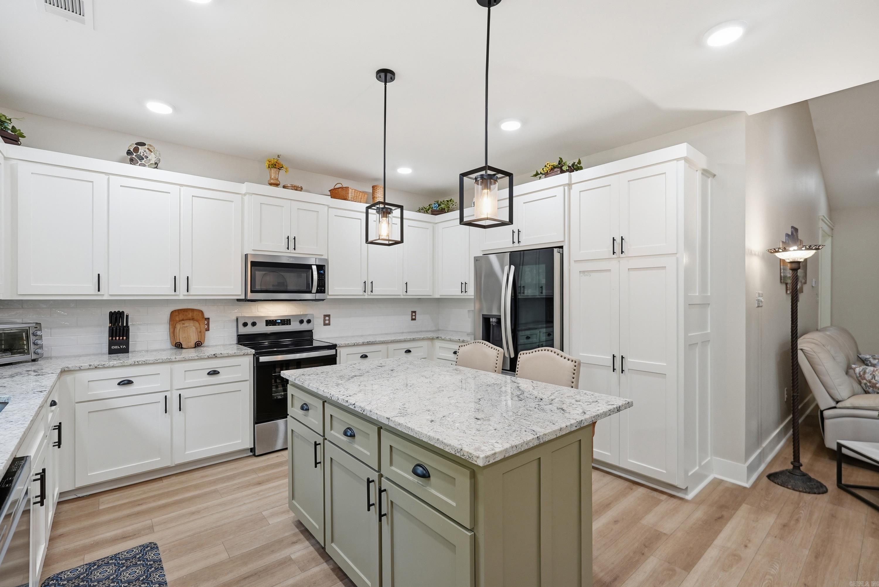208 Blackjack  Greenbrier, AR