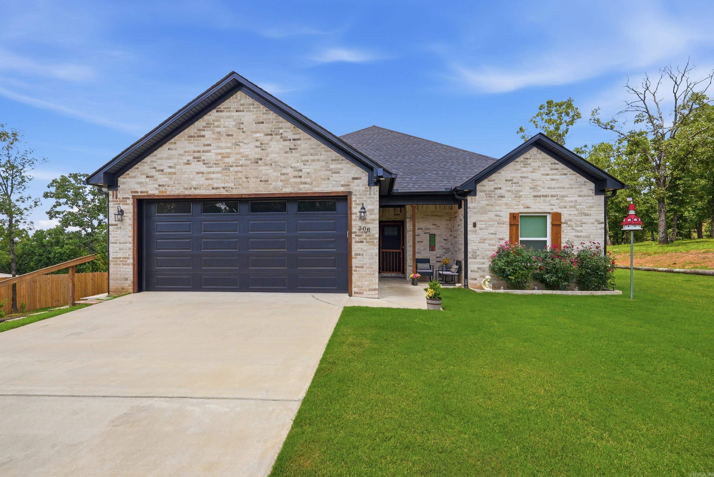 208 Blackjack  Greenbrier, AR