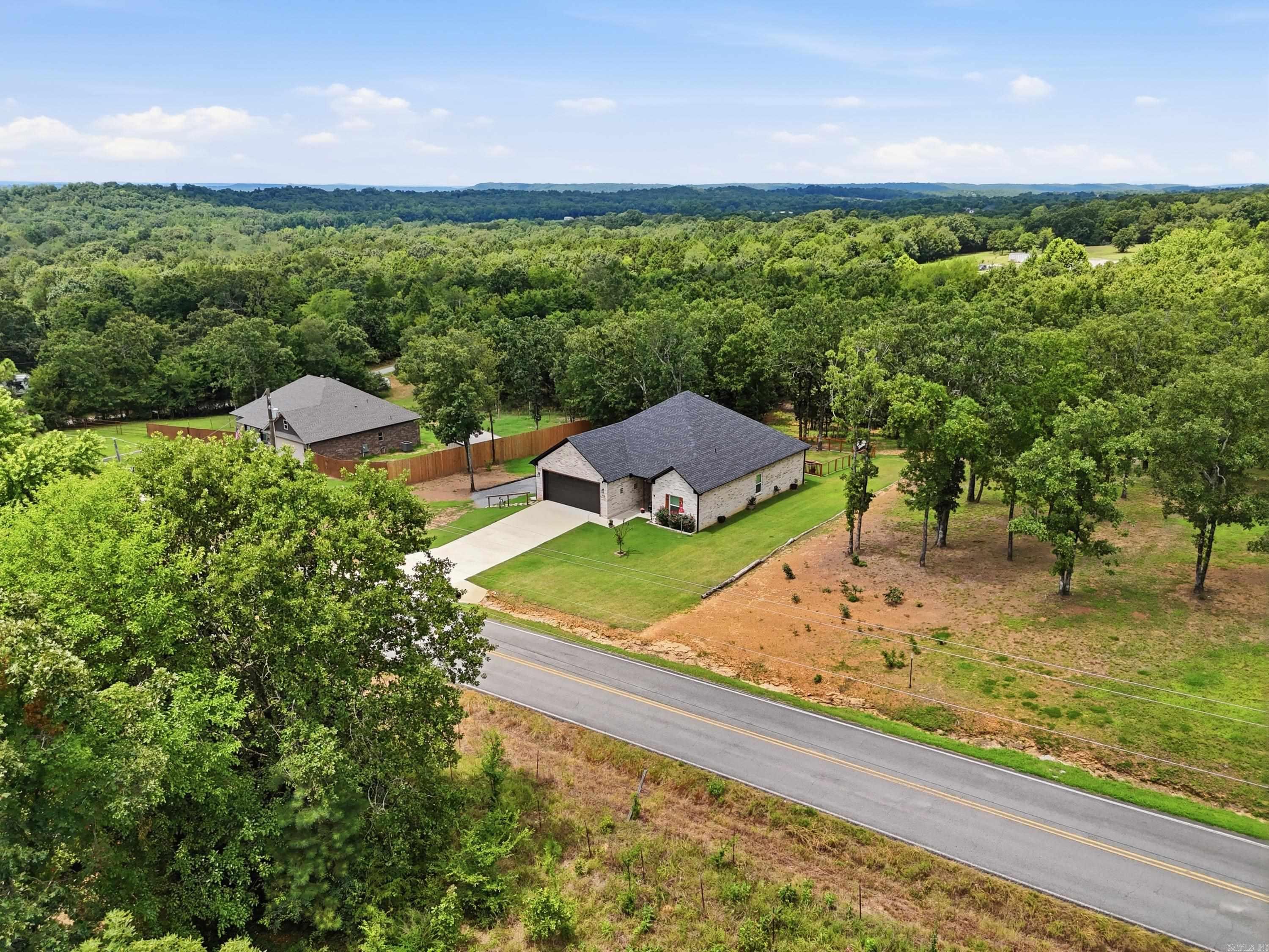 208 Blackjack  Greenbrier, AR