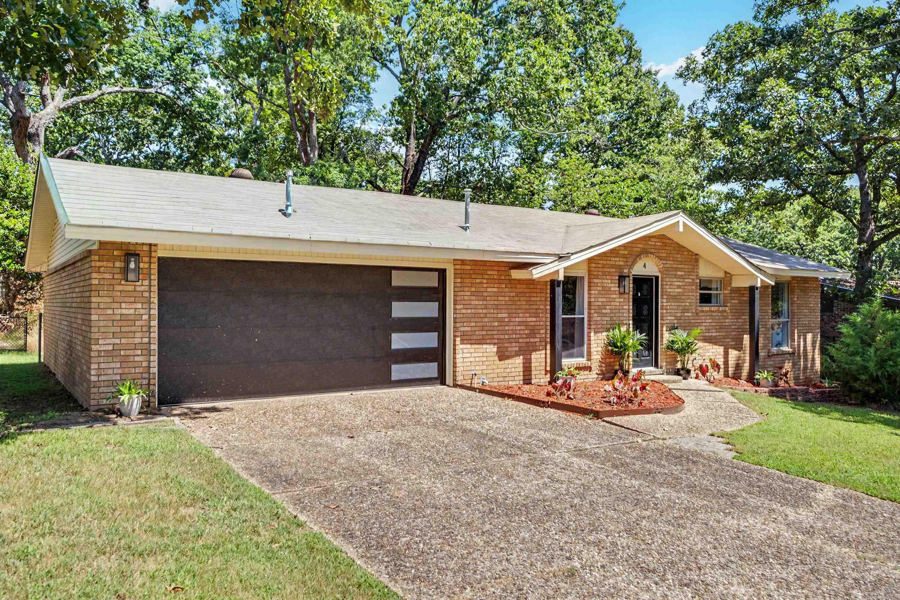 4 Sallisaw Circle  North Little Rock, AR
