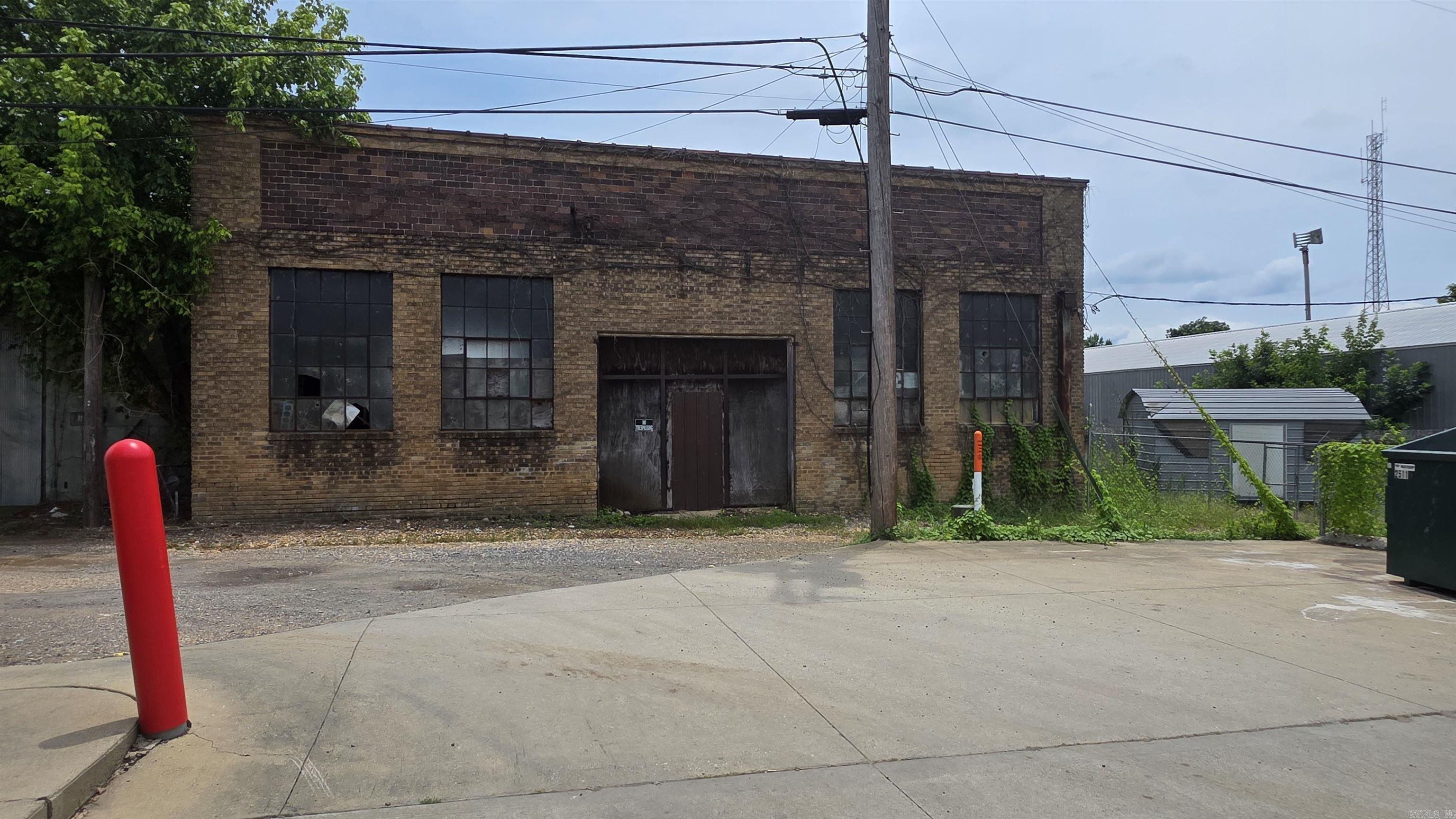 108 S Front  Gurdon, AR