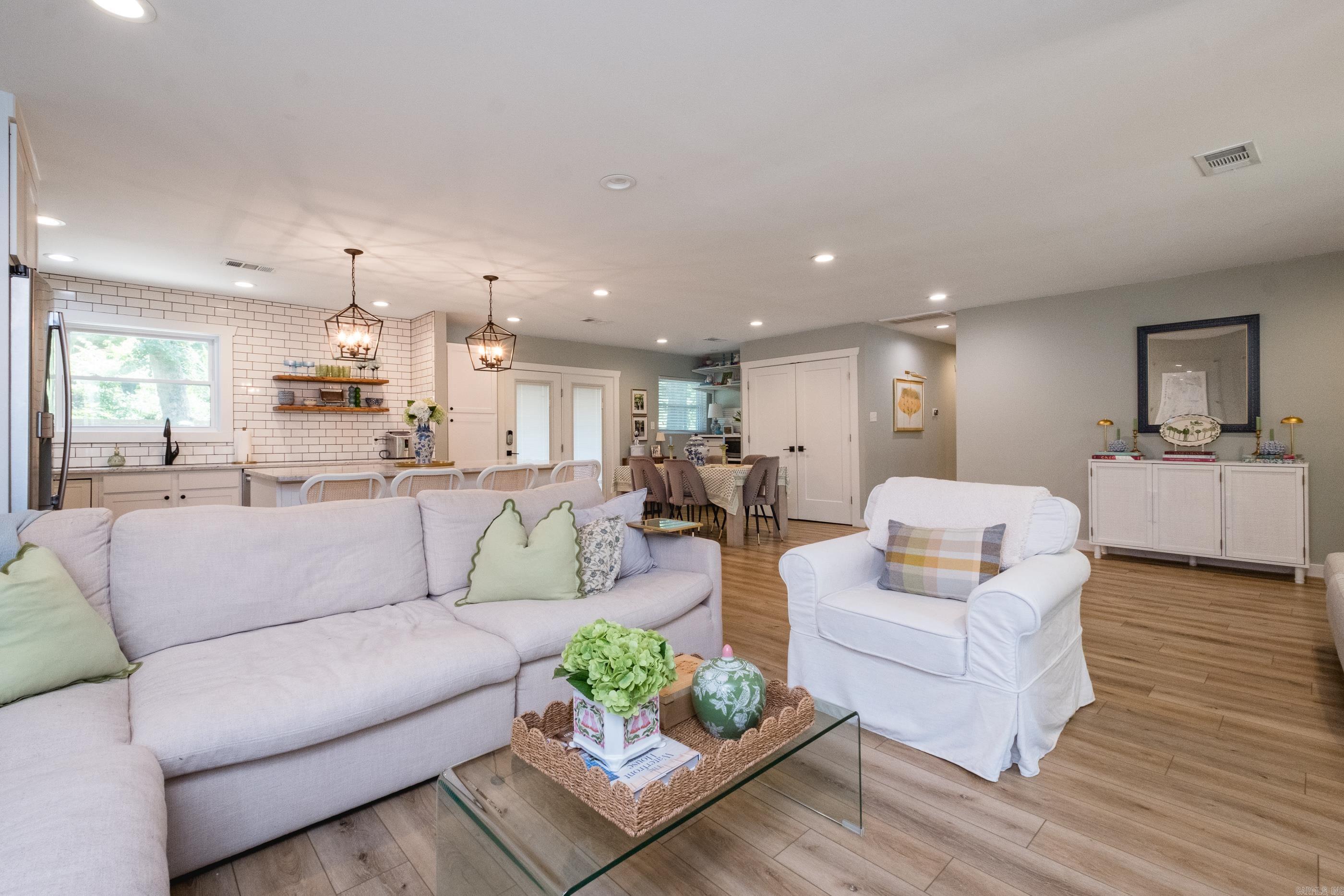 7901 Illinois  Little Rock, AR