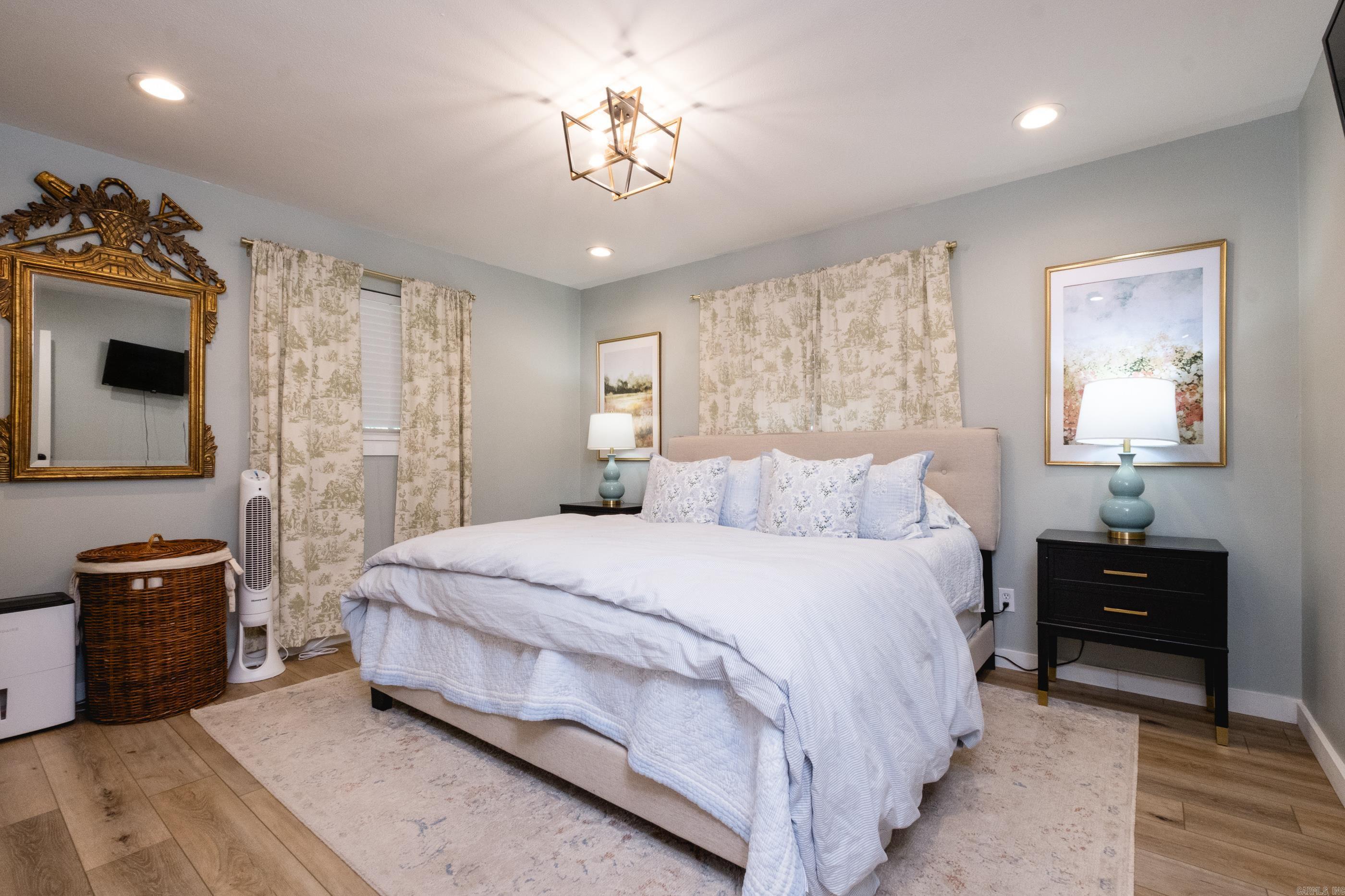 7901 Illinois  Little Rock, AR