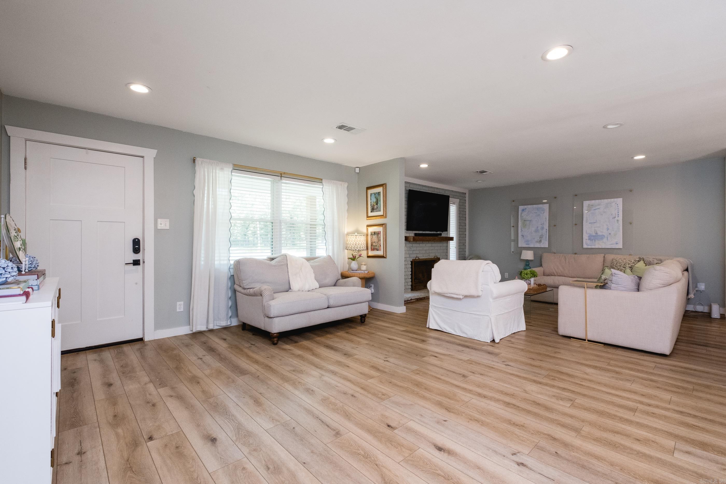 7901 Illinois  Little Rock, AR