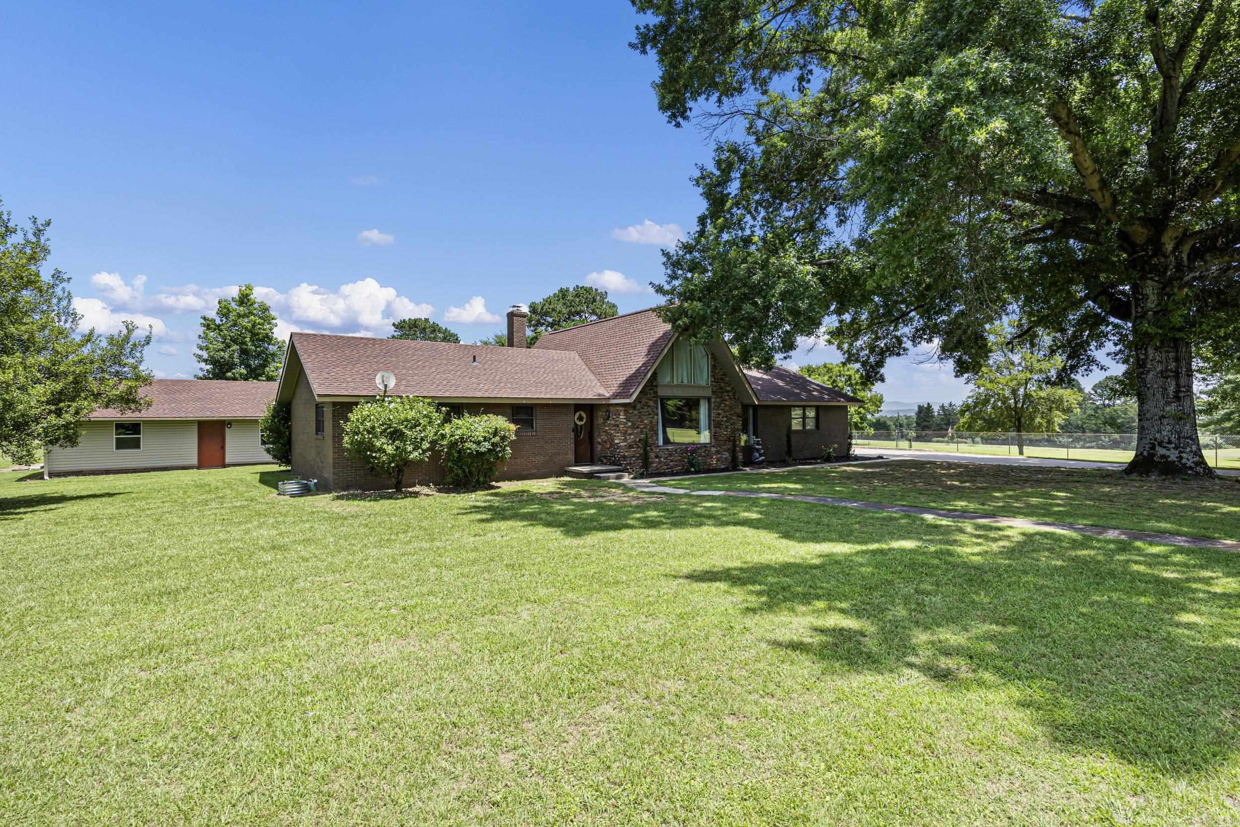 1106 County Road 3456  Clarksville, AR