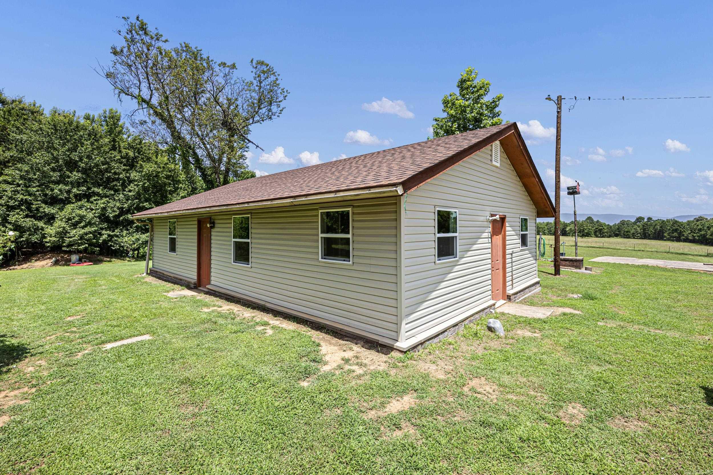 1106 County Road 3456  Clarksville, AR