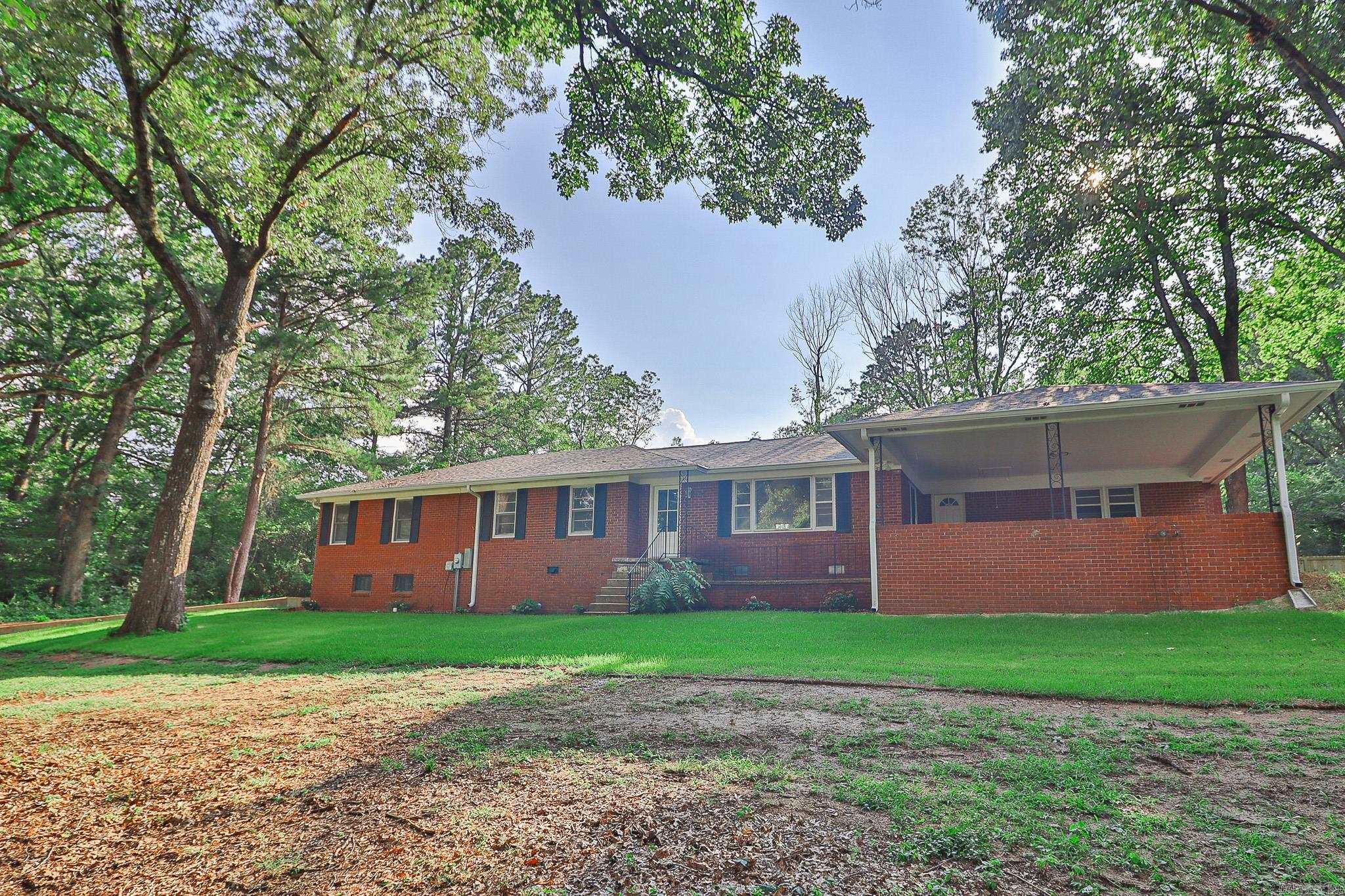 2711  Wood  Jonesboro, AR