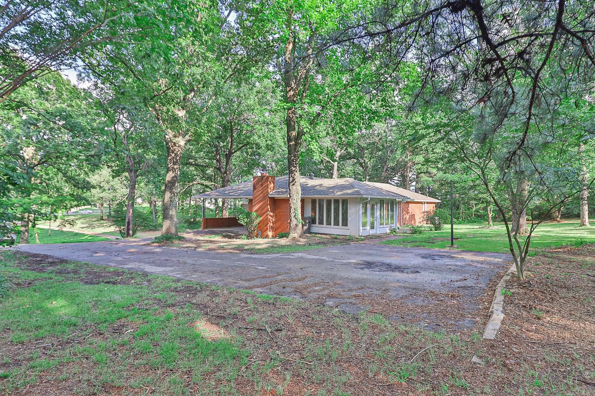 2711 Wood  Jonesboro, AR