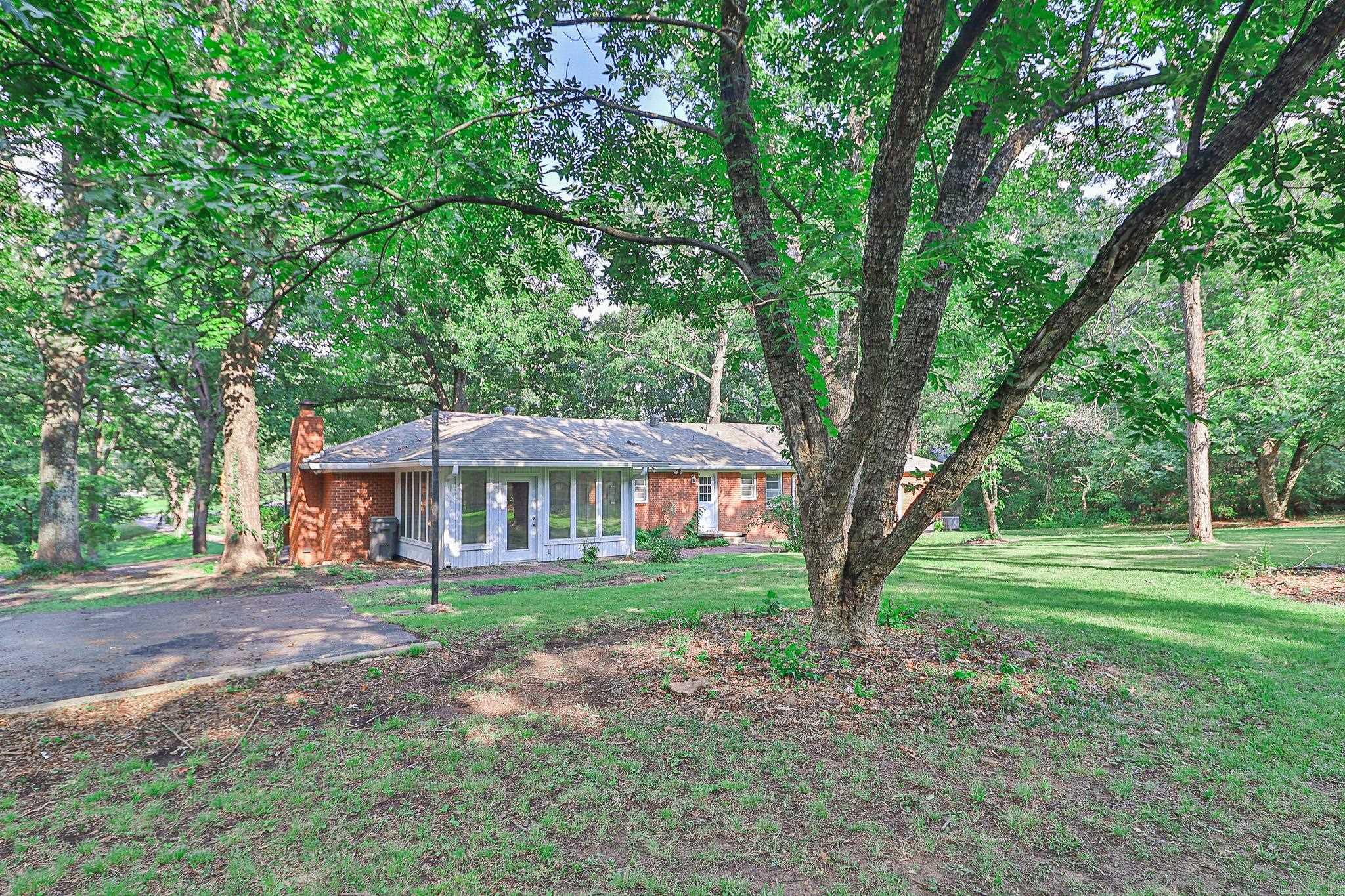 2711 Wood  Jonesboro, AR