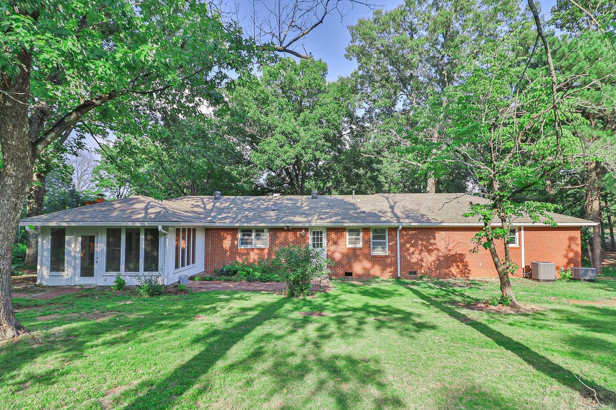 2711 Wood  Jonesboro, AR
