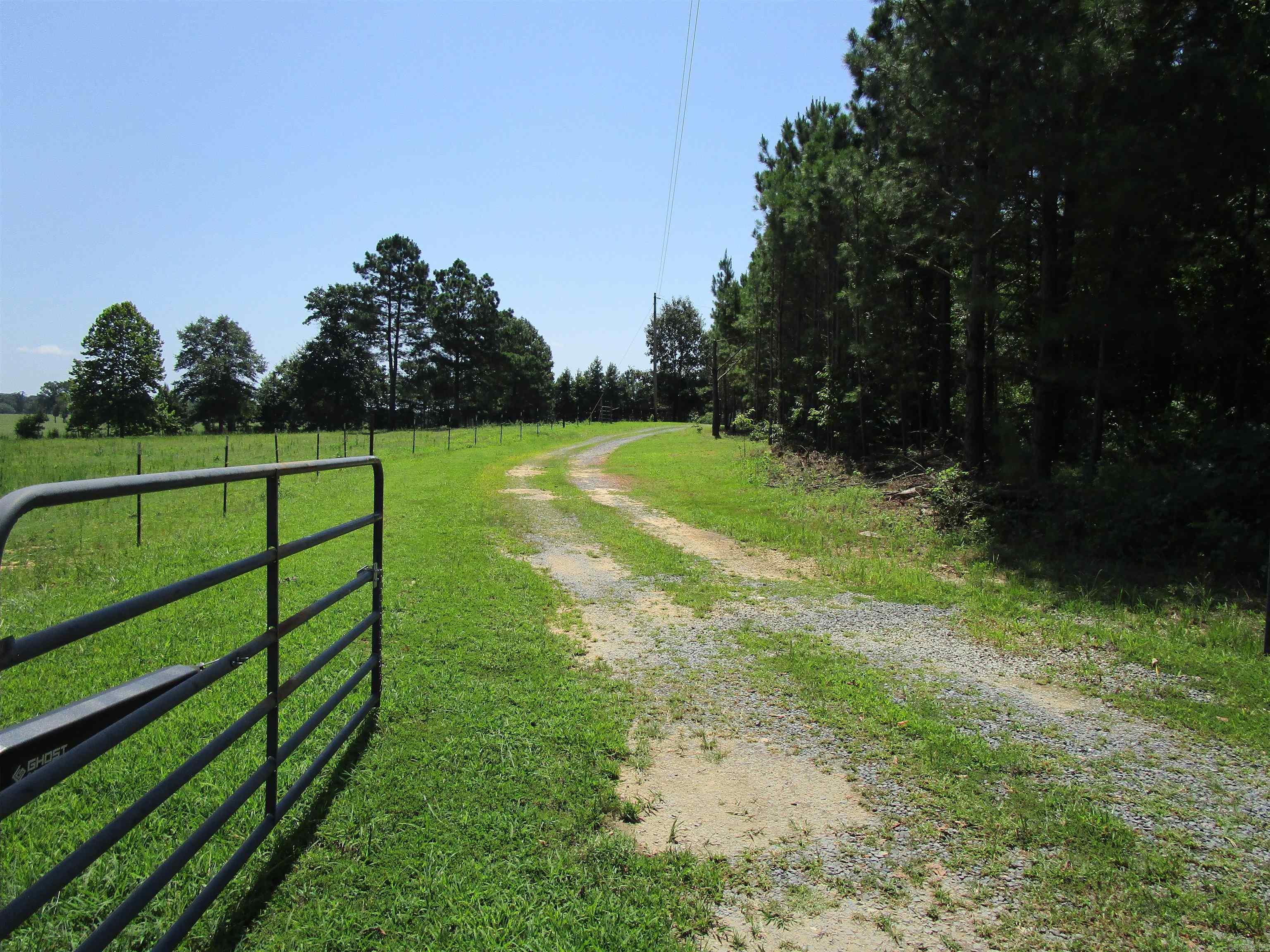 257 Cedar Hill  Umpire, AR