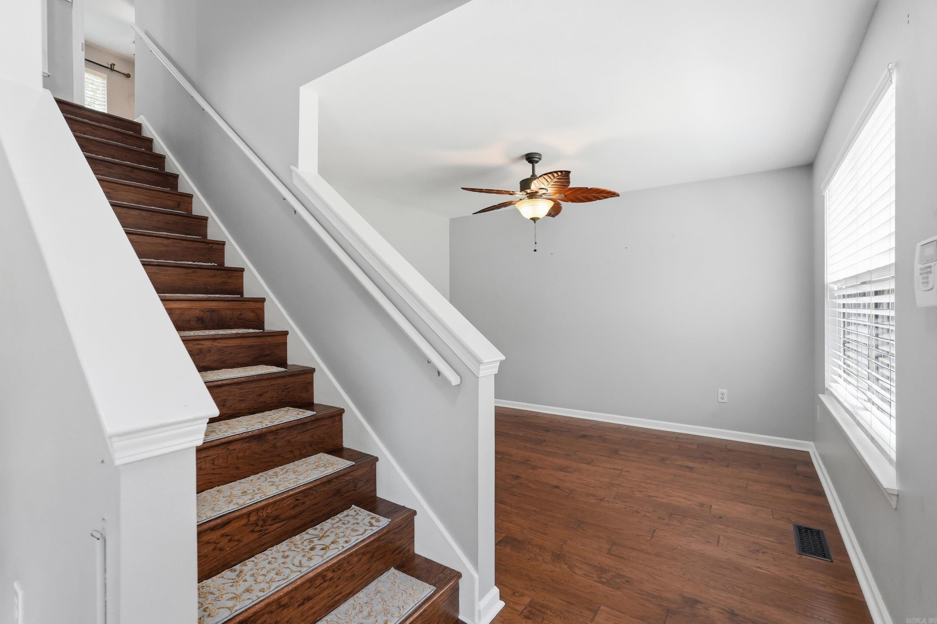 1124 River Oaks Dr  Benton, AR