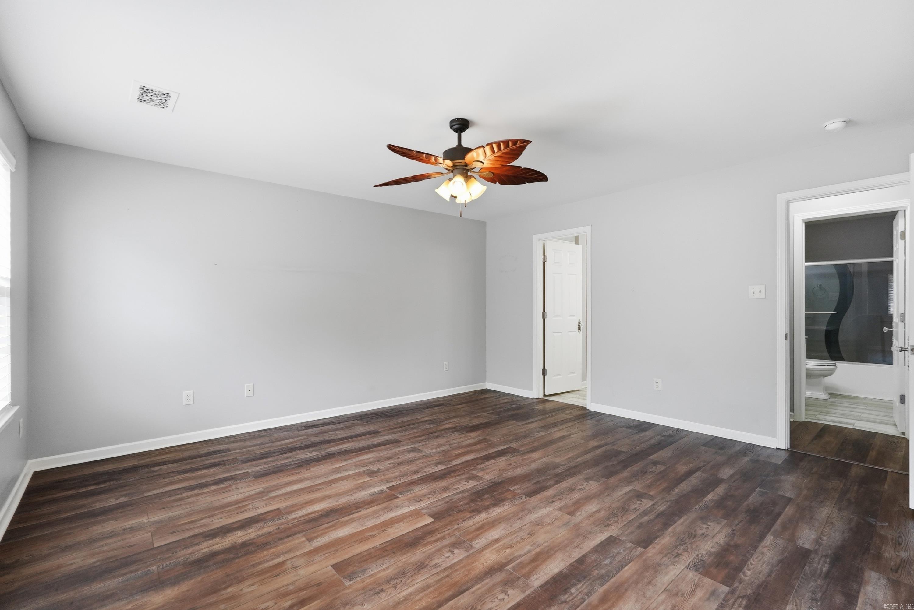 1124 River Oaks Dr  Benton, AR