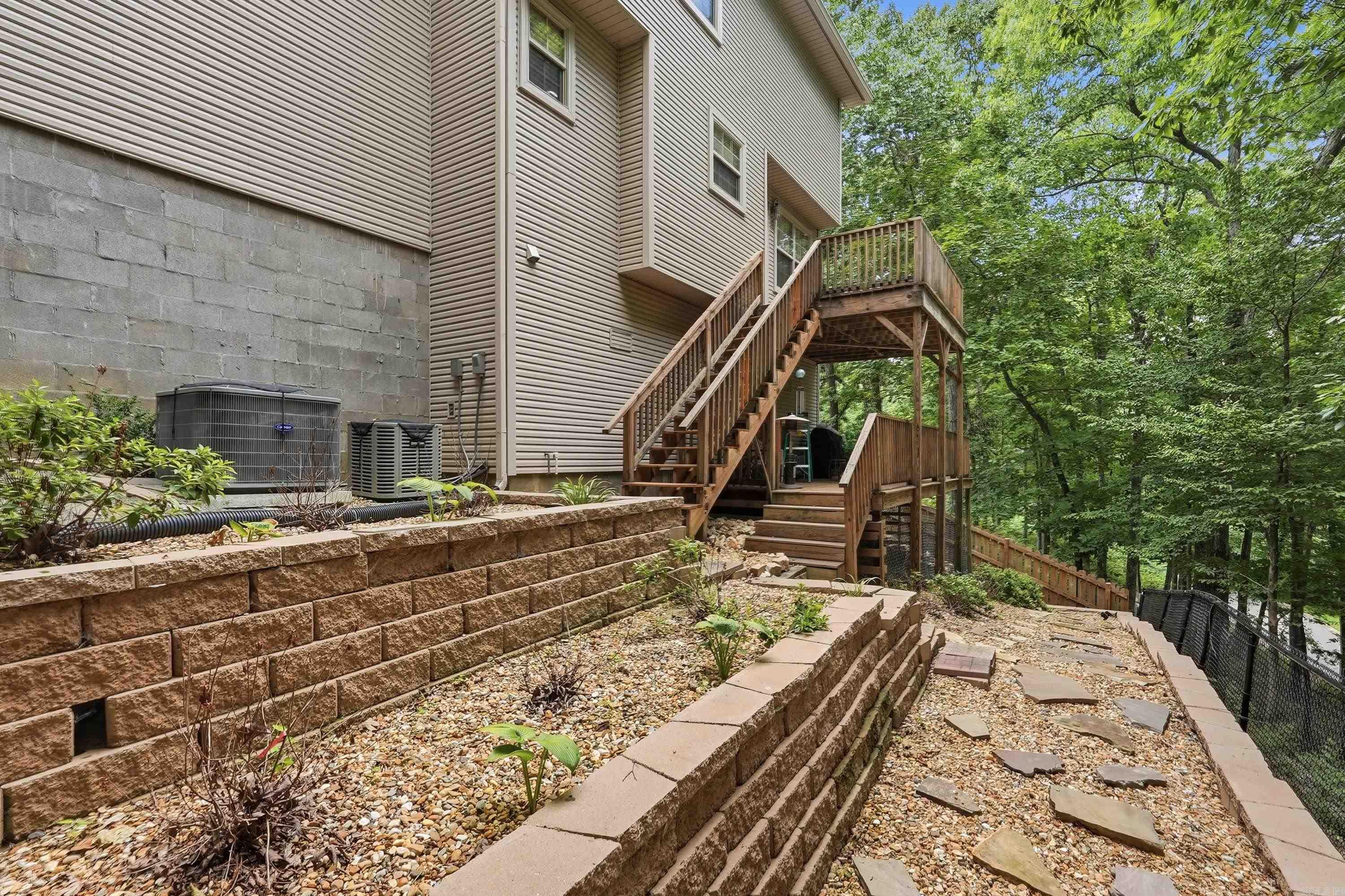 1124 River Oaks Dr  Benton, AR