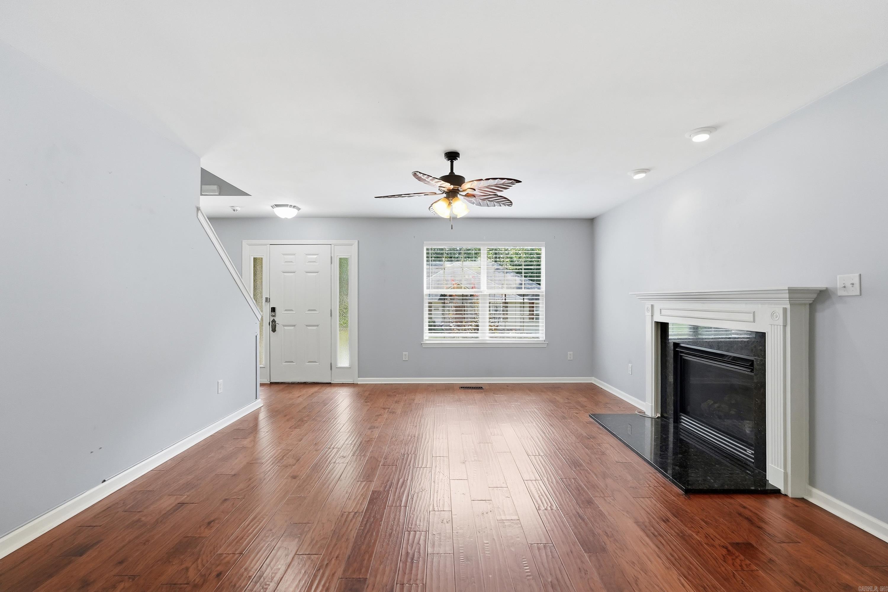 1124 River Oaks Dr  Benton, AR