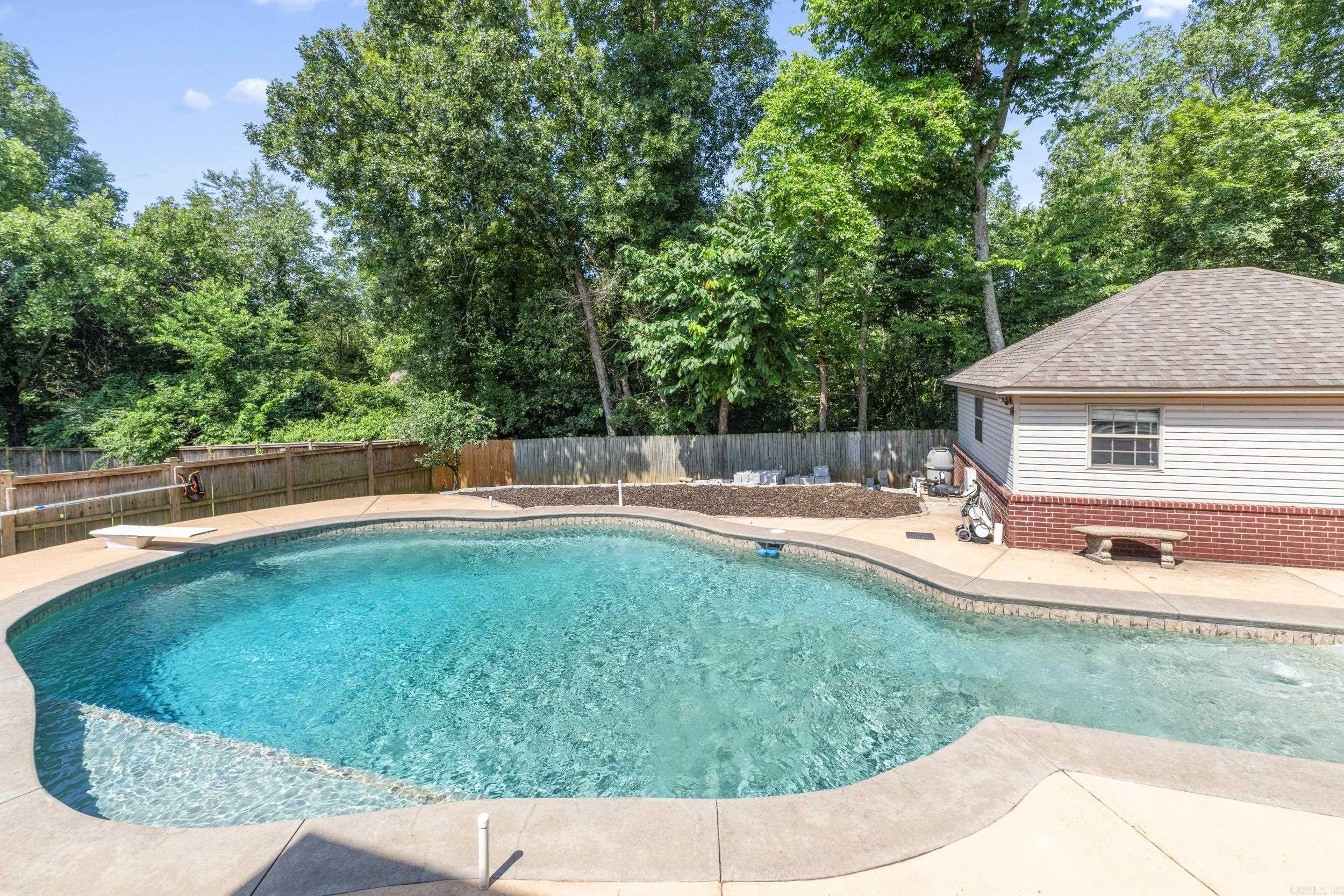 39 Trenton  Greenbrier, AR