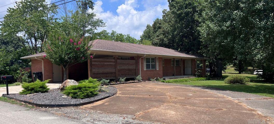 1503 N Thomasville  Pocahontas, AR