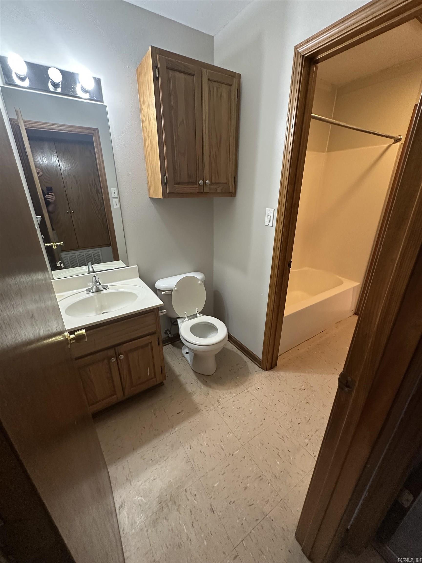 506 N Cross  Searcy, AR
