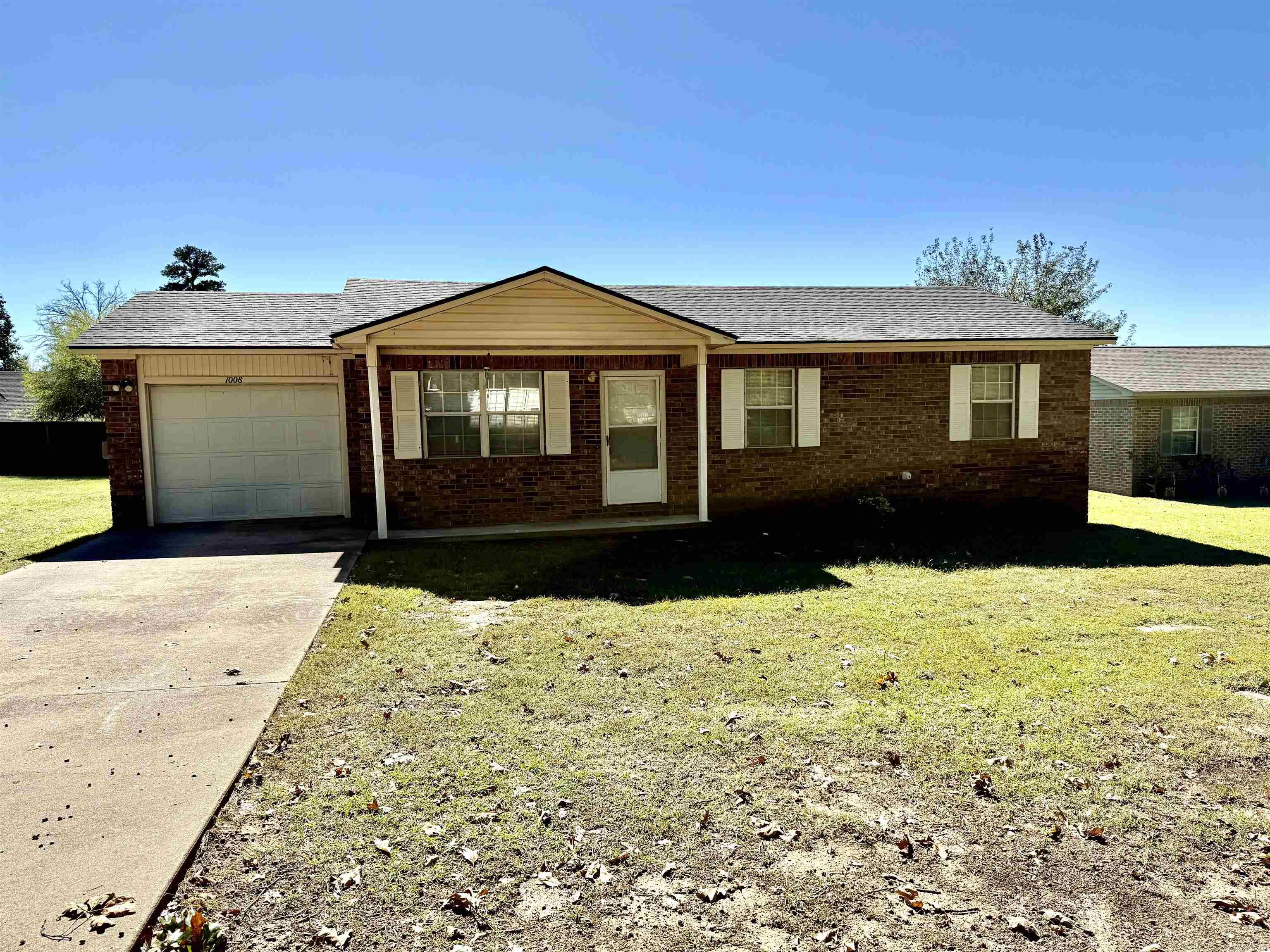 1008 Mill  Clarksville, AR