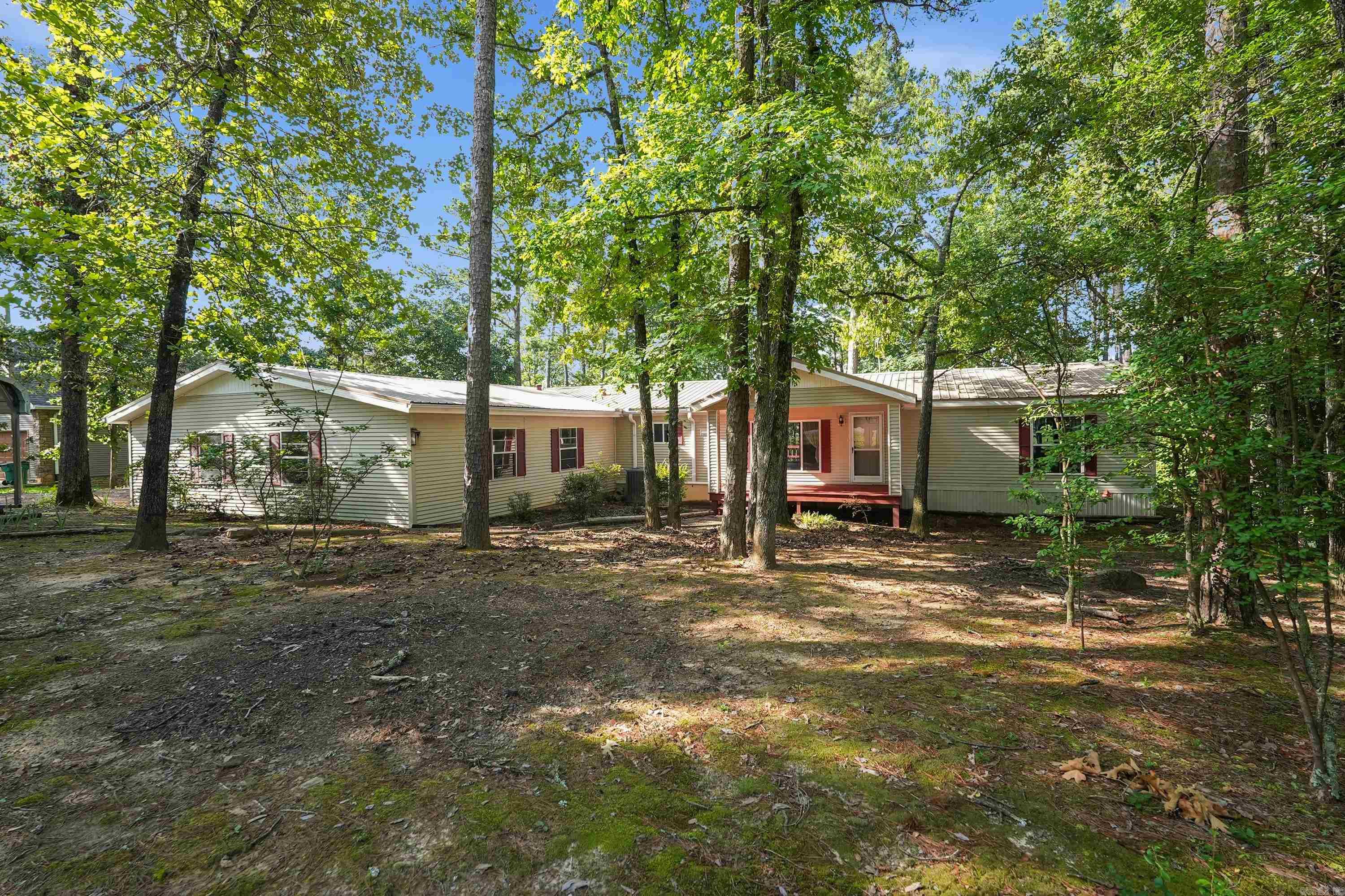 60 Brittany Cove  Greers Ferry, AR