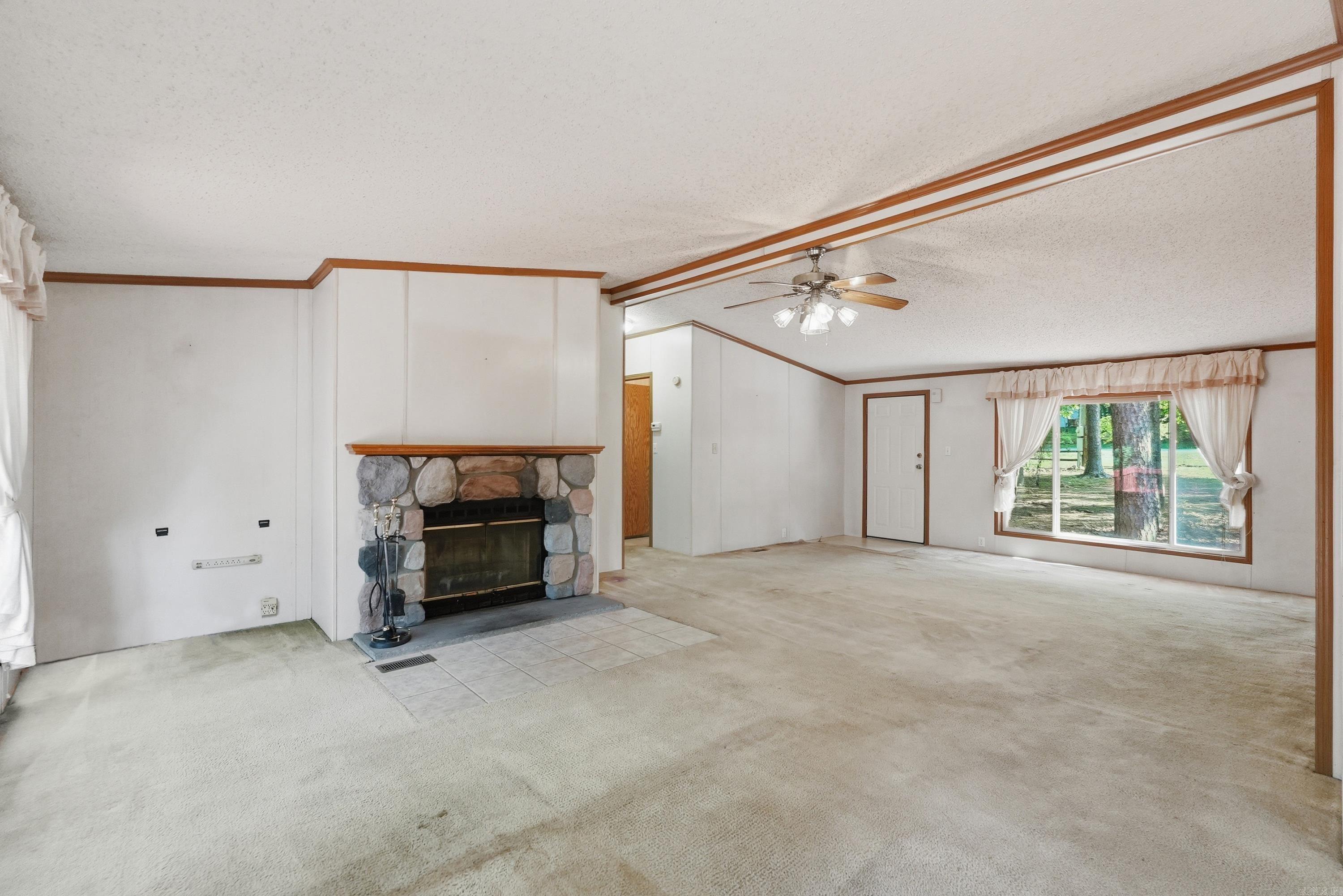 60 Brittany Cove  Greers Ferry, AR