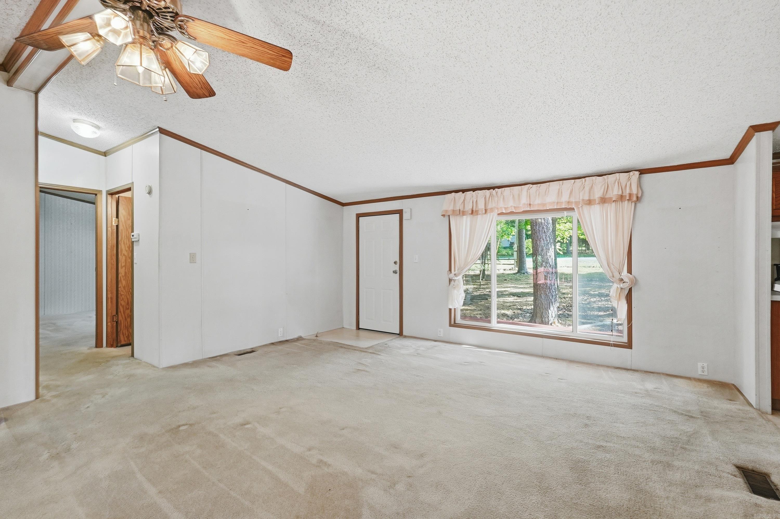 60 Brittany Cove  Greers Ferry, AR