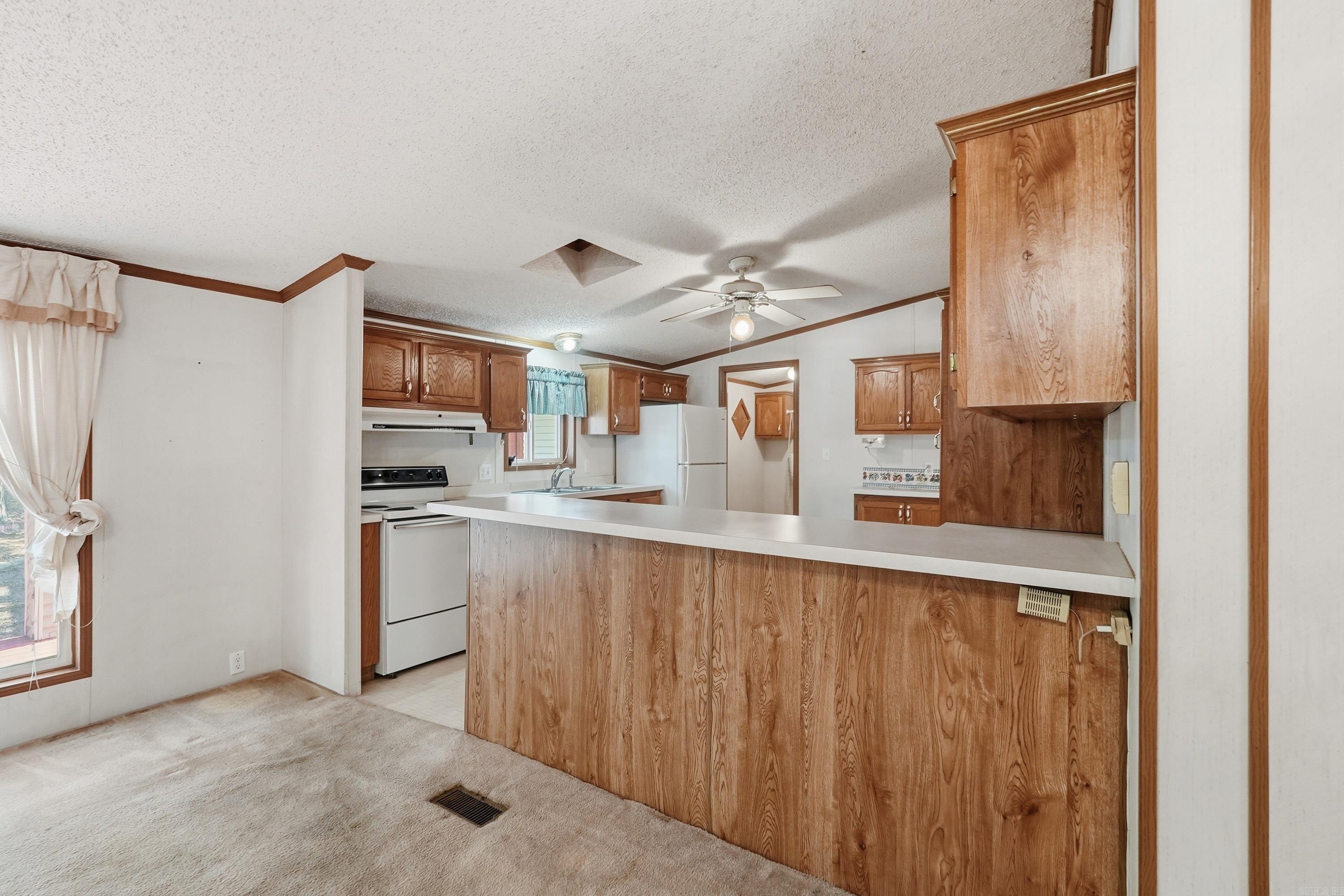 60 Brittany Cove  Greers Ferry, AR