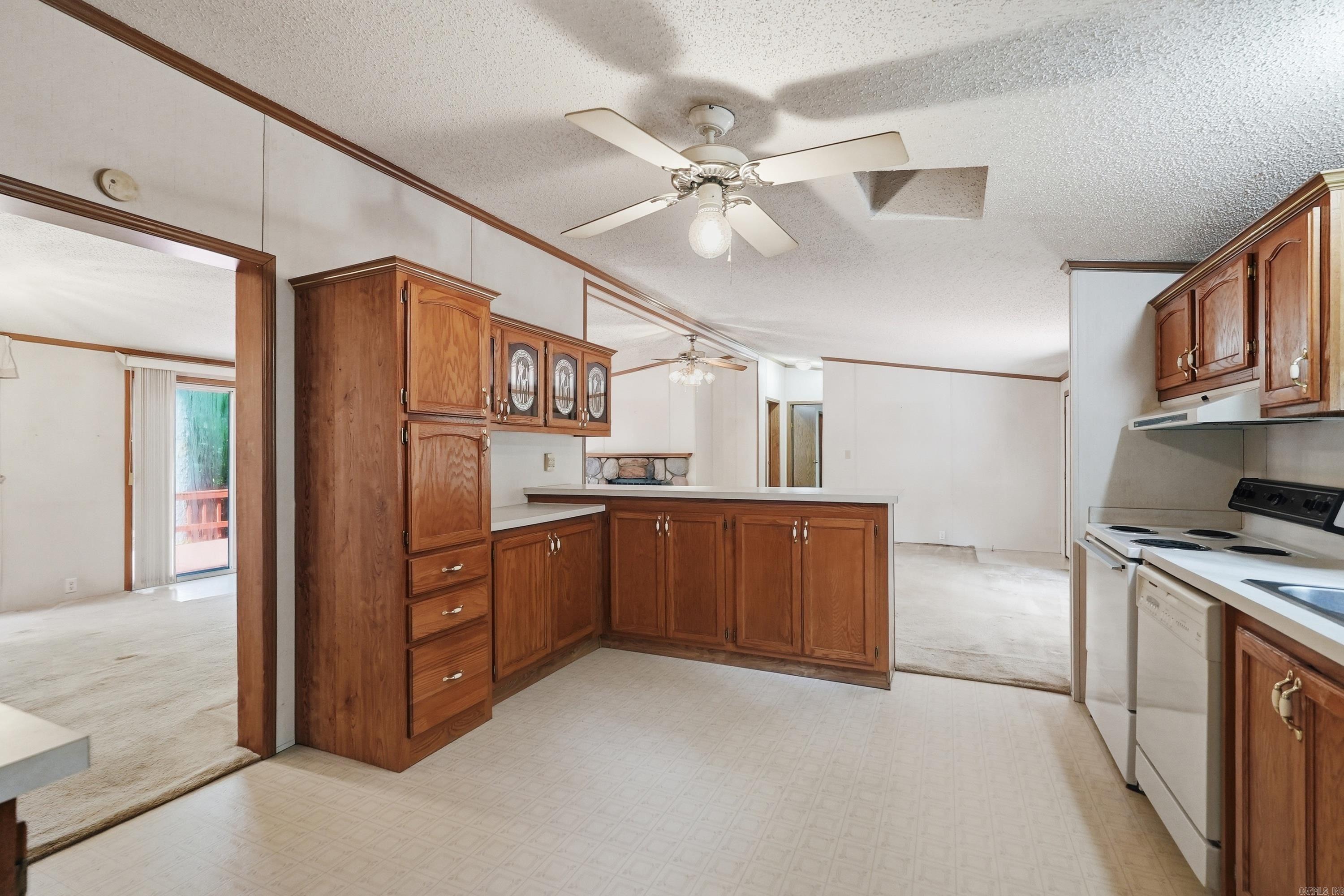 60 Brittany Cove  Greers Ferry, AR