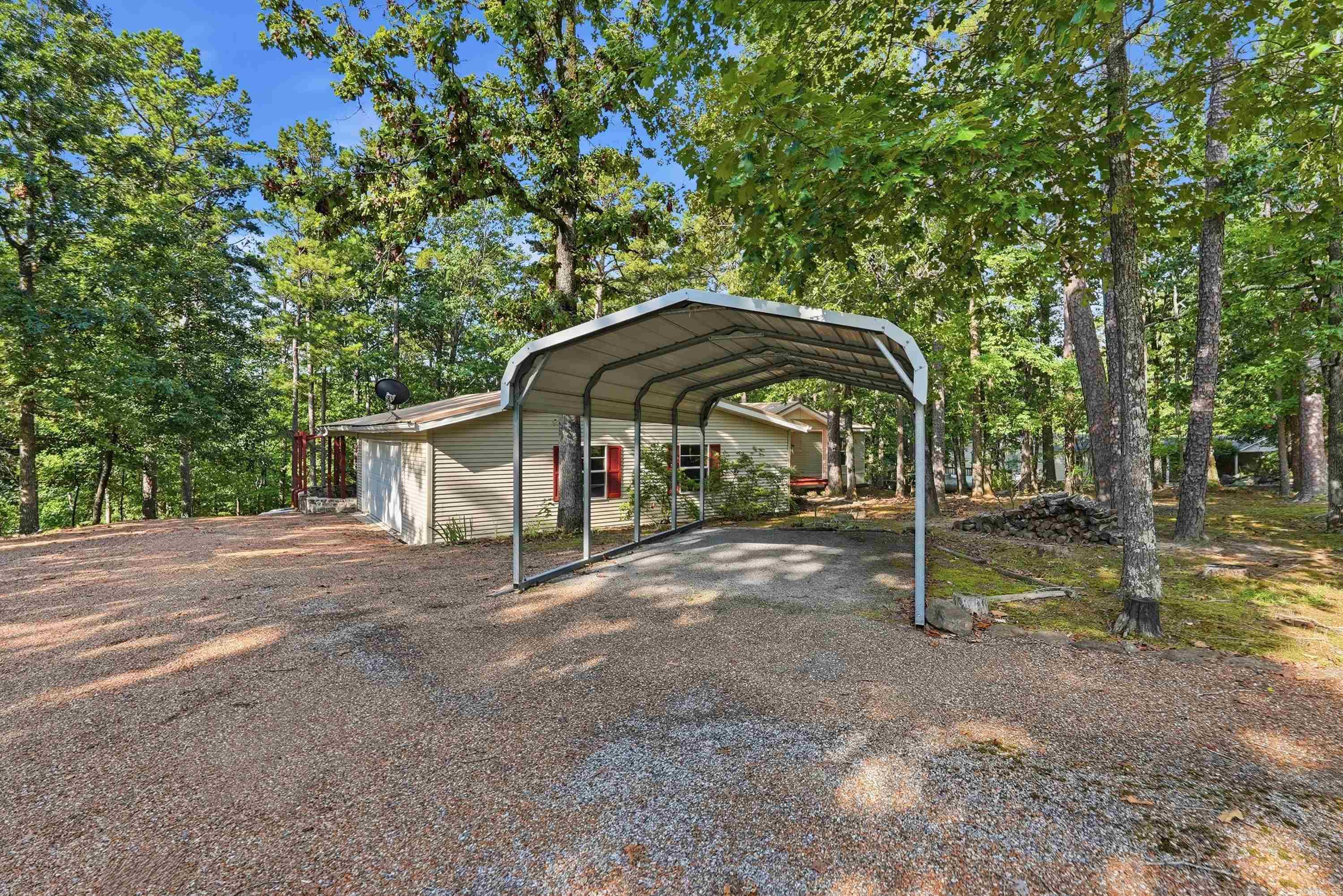 60 Brittany Cove  Greers Ferry, AR