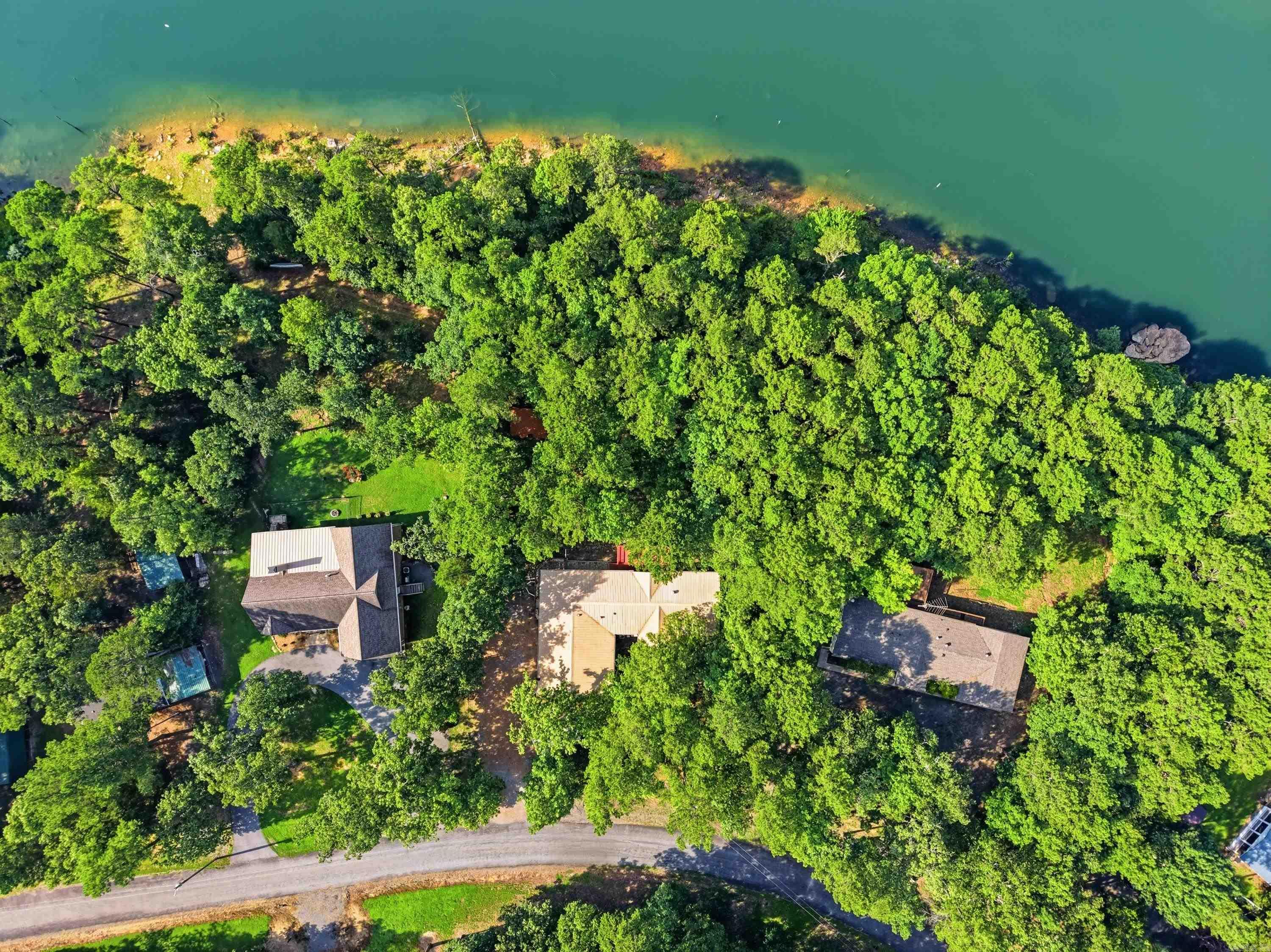 60 Brittany Cove  Greers Ferry, AR