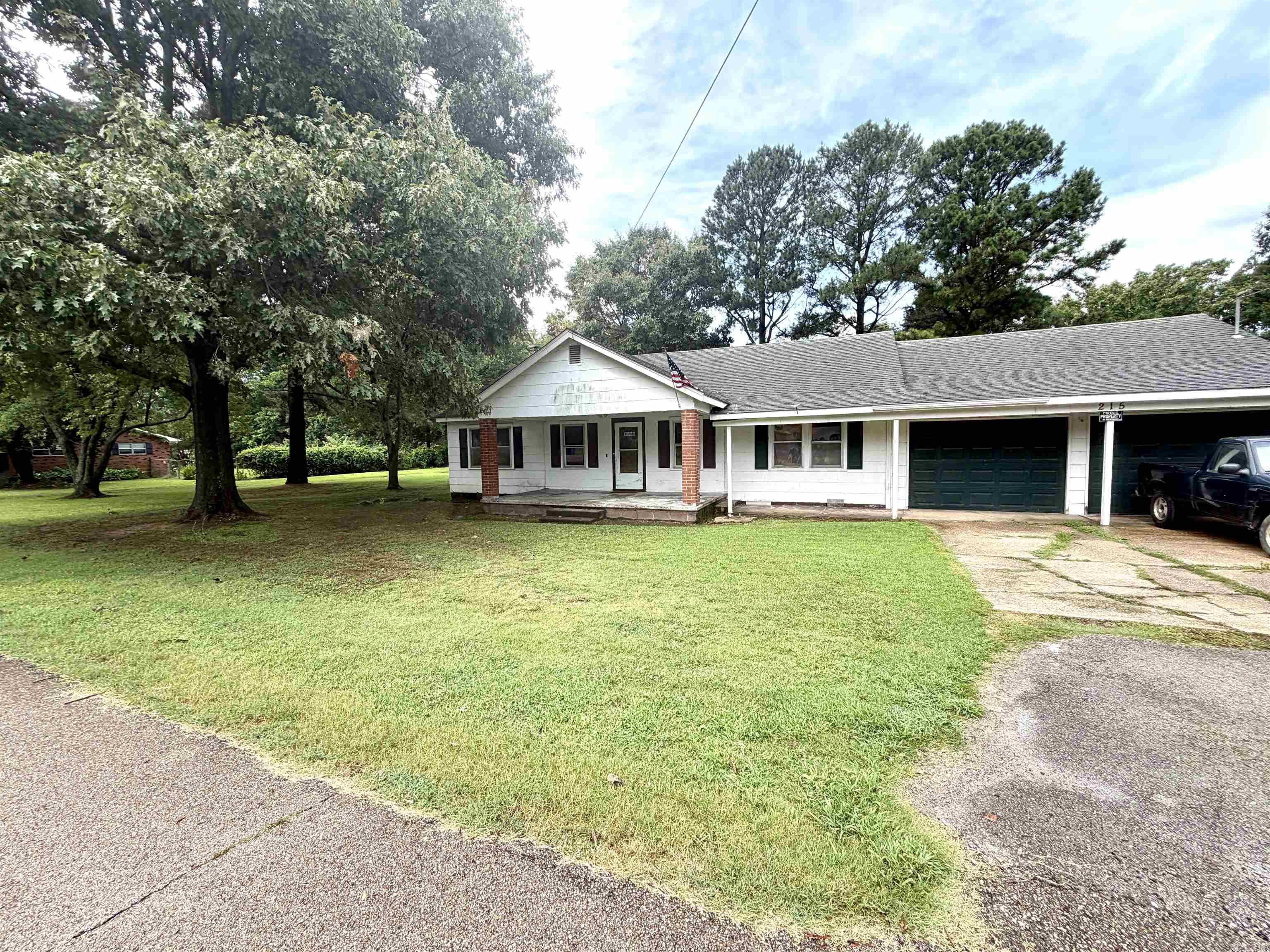 215 N Rice  Piggott, AR