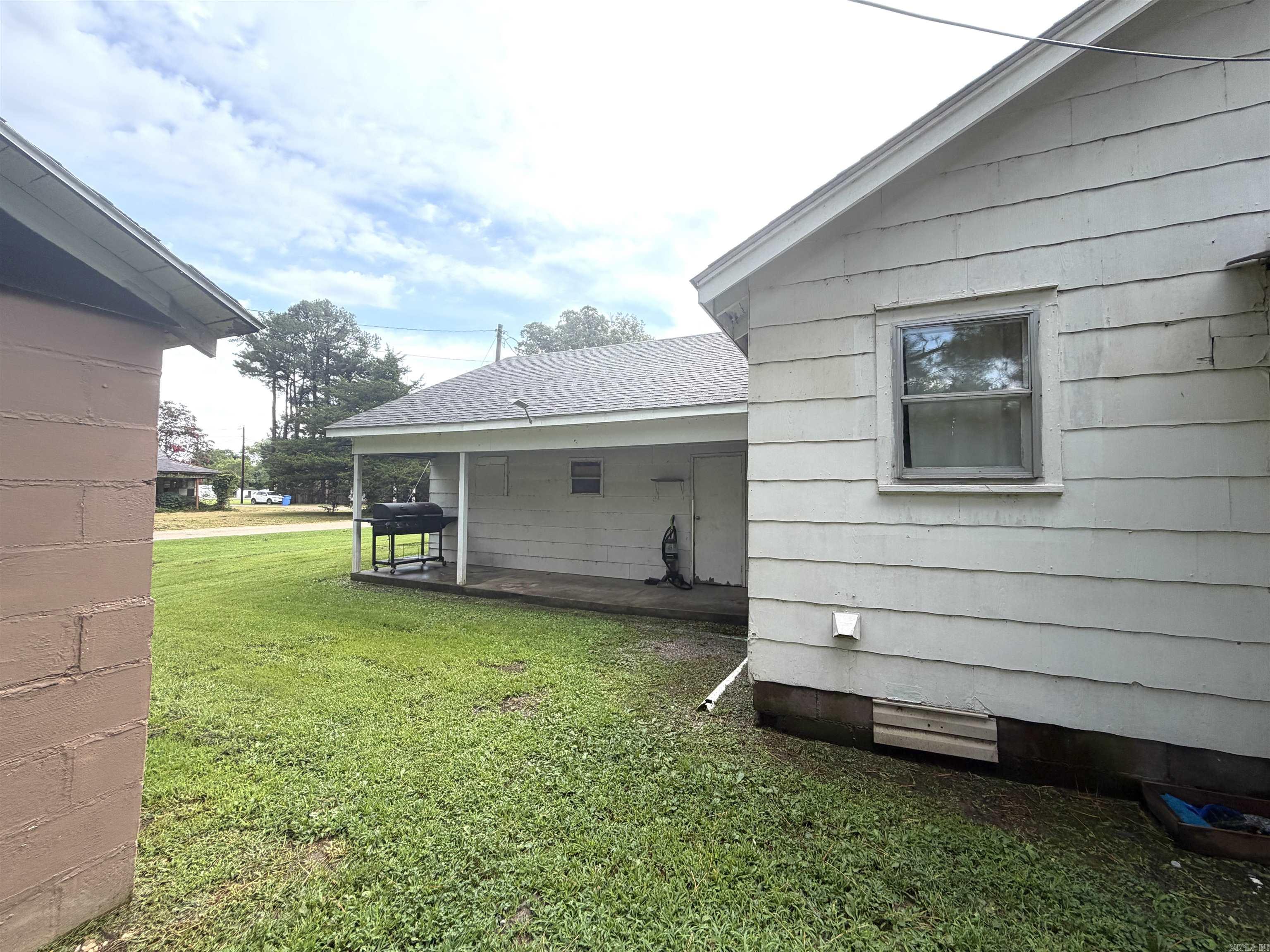 215 N Rice  Piggott, AR