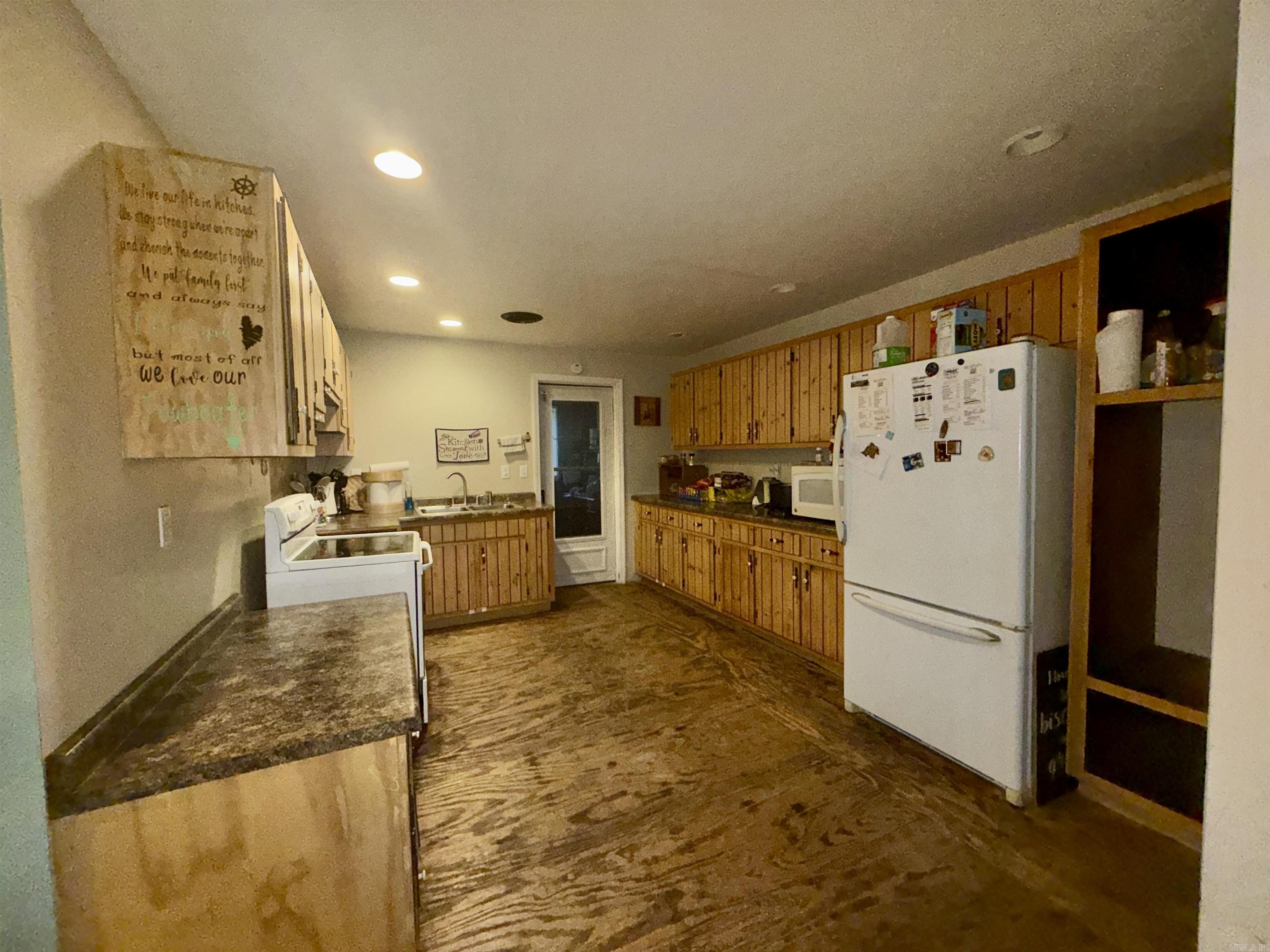 215 N Rice  Piggott, AR