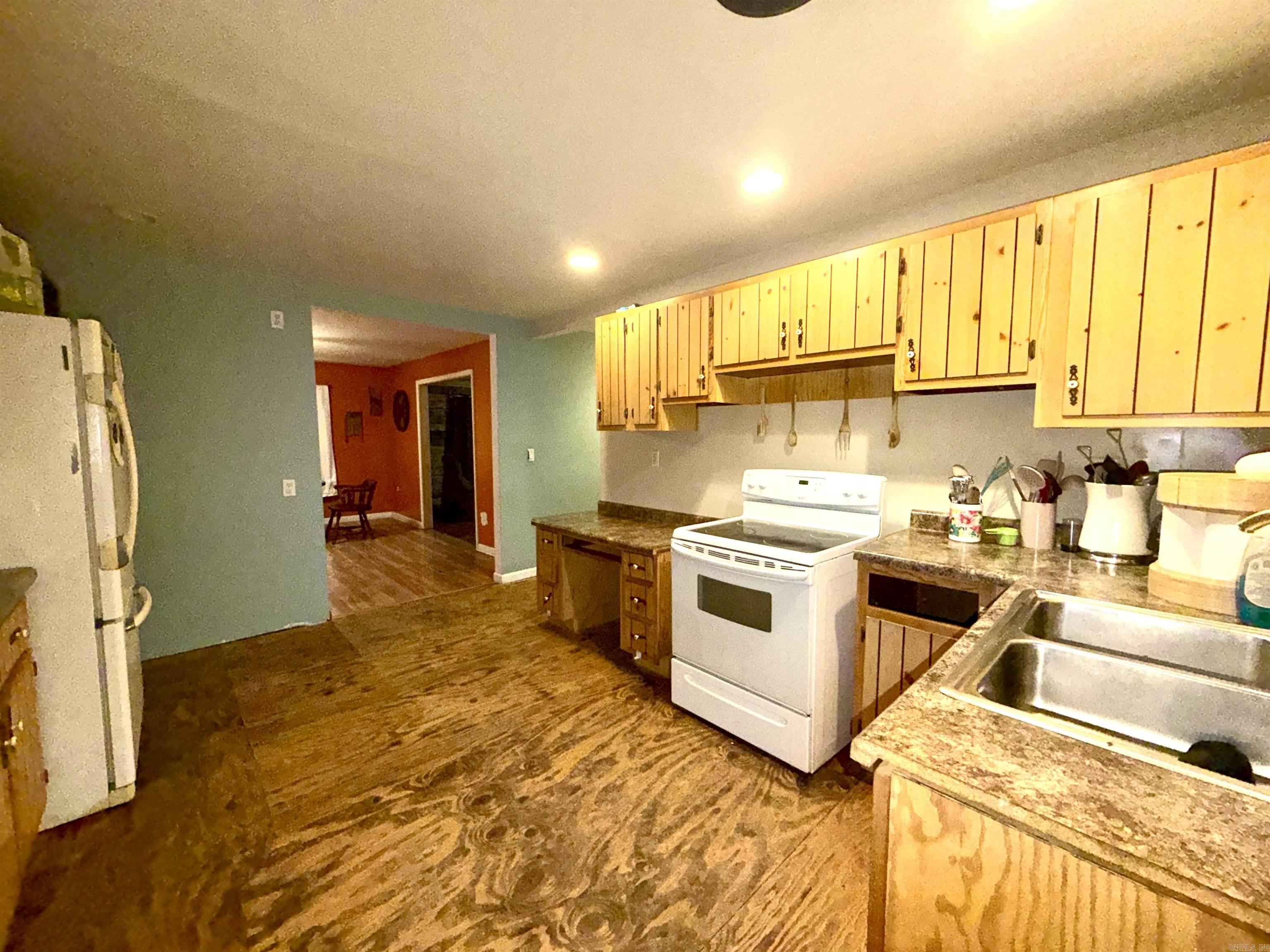 215 N Rice  Piggott, AR