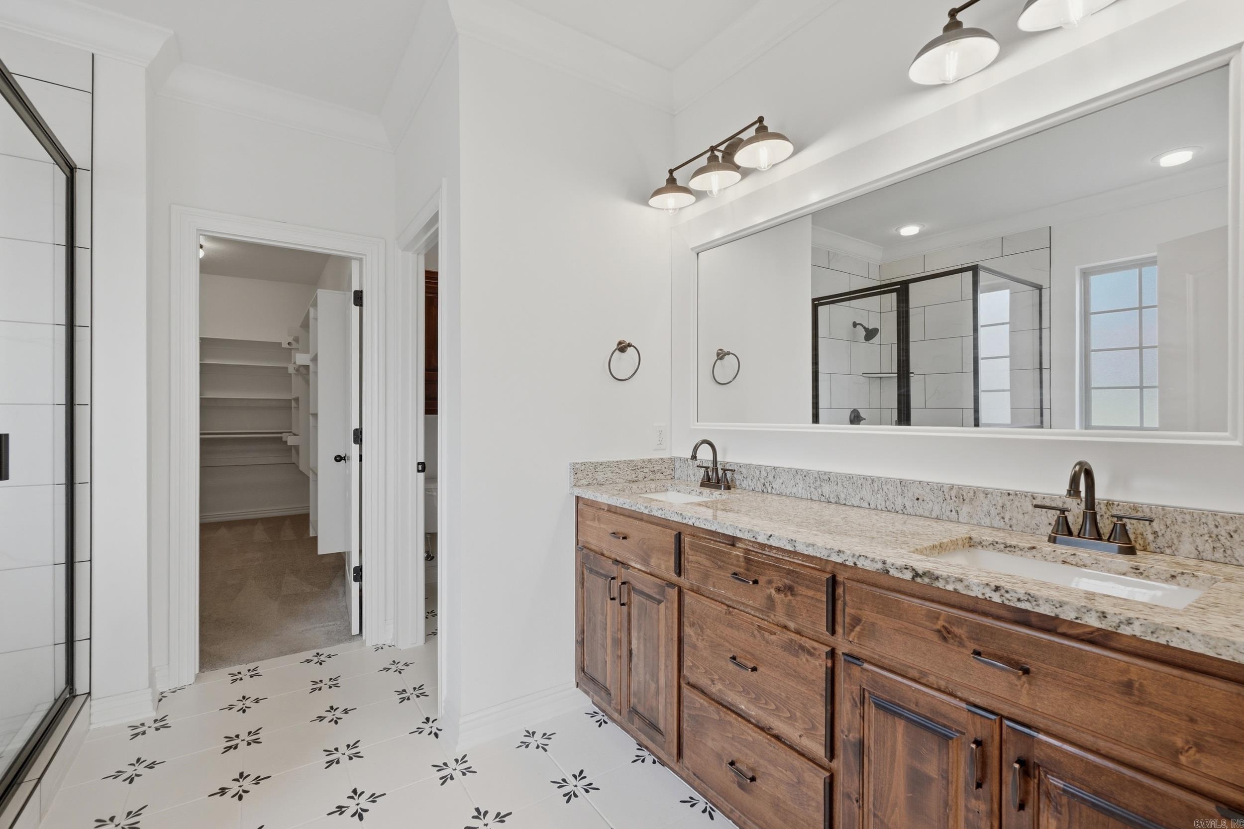 700 SW Sterling  Bentonville, AR